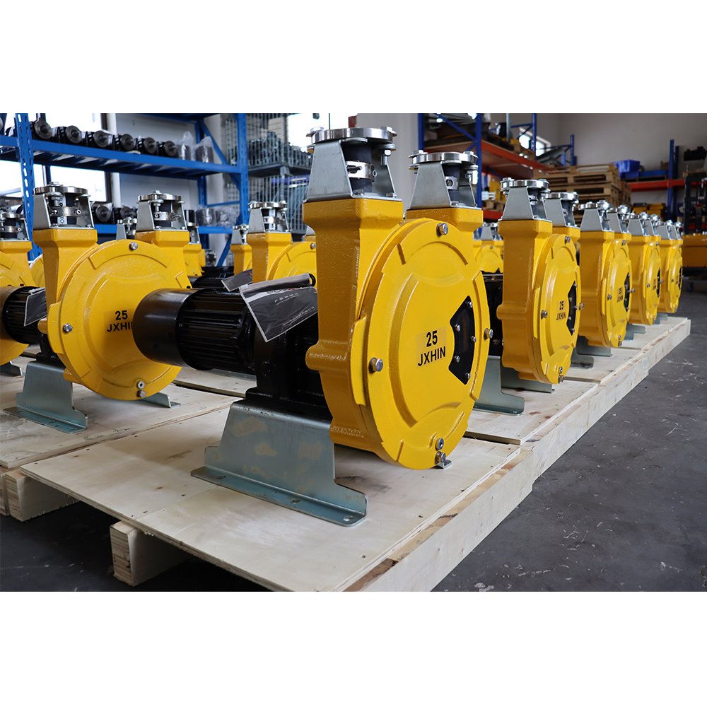 Lightweight Cellular Foam Concrete Pump with Large Flow Peristaltic Hose for Large Volume Applications