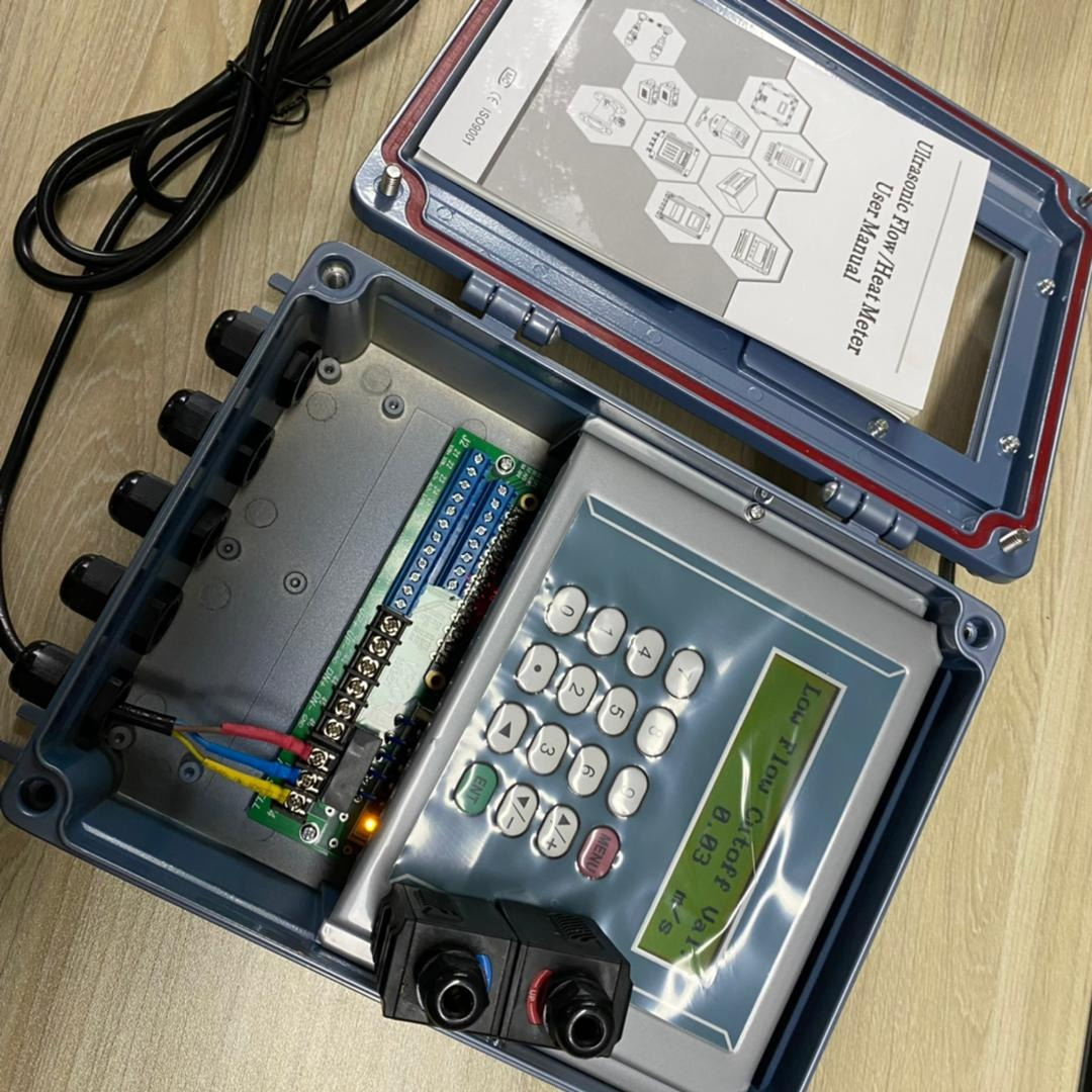 Clamp on Integrated Ultrasonic Flow Meter Portable Ultrasonic Flowmeter