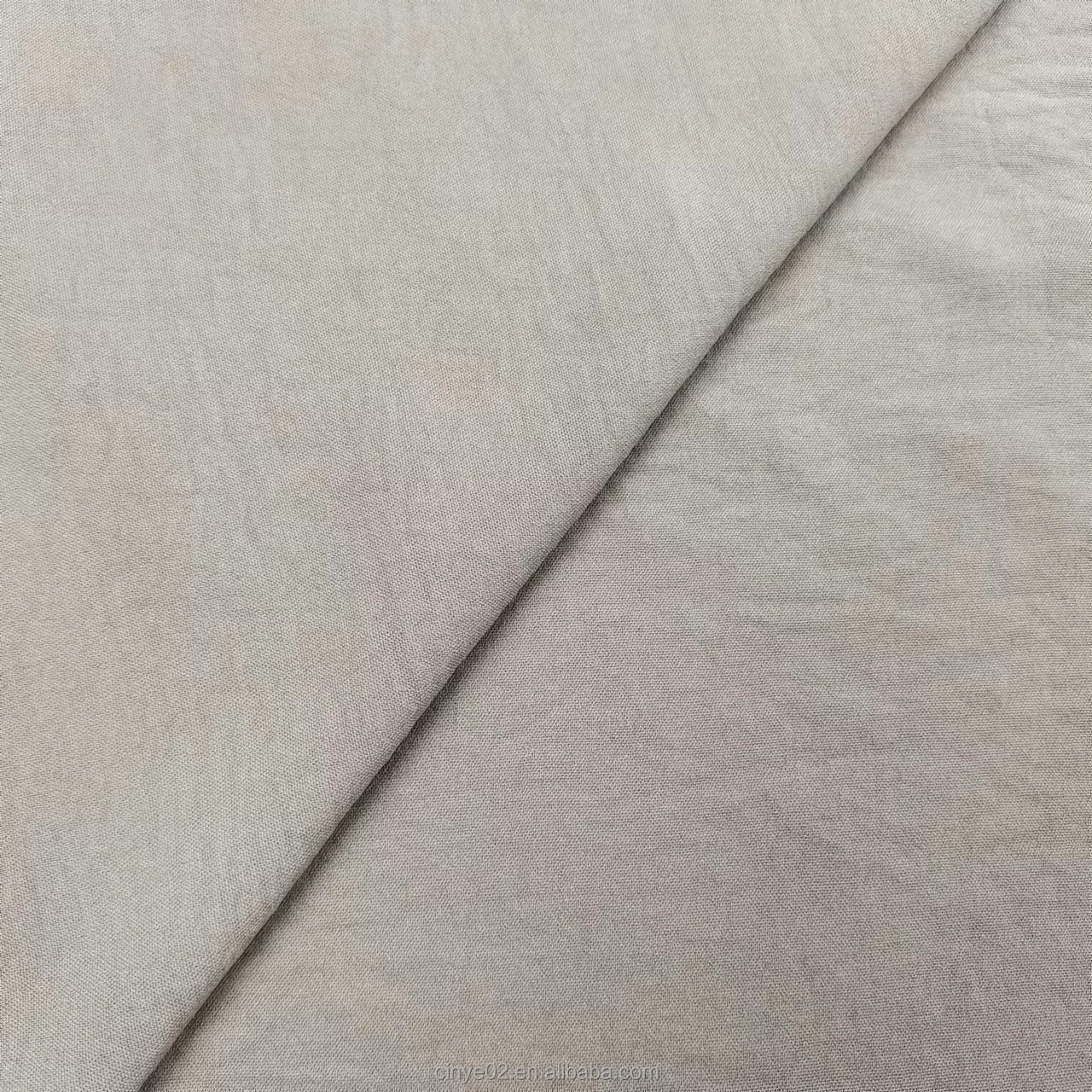 100% Polyester Soft Touch 180d Cey Cut Two Tone of Ready Goods Abaya Dyed Crush Tissu Cey Air Flow Uragiri Crepe Fabric