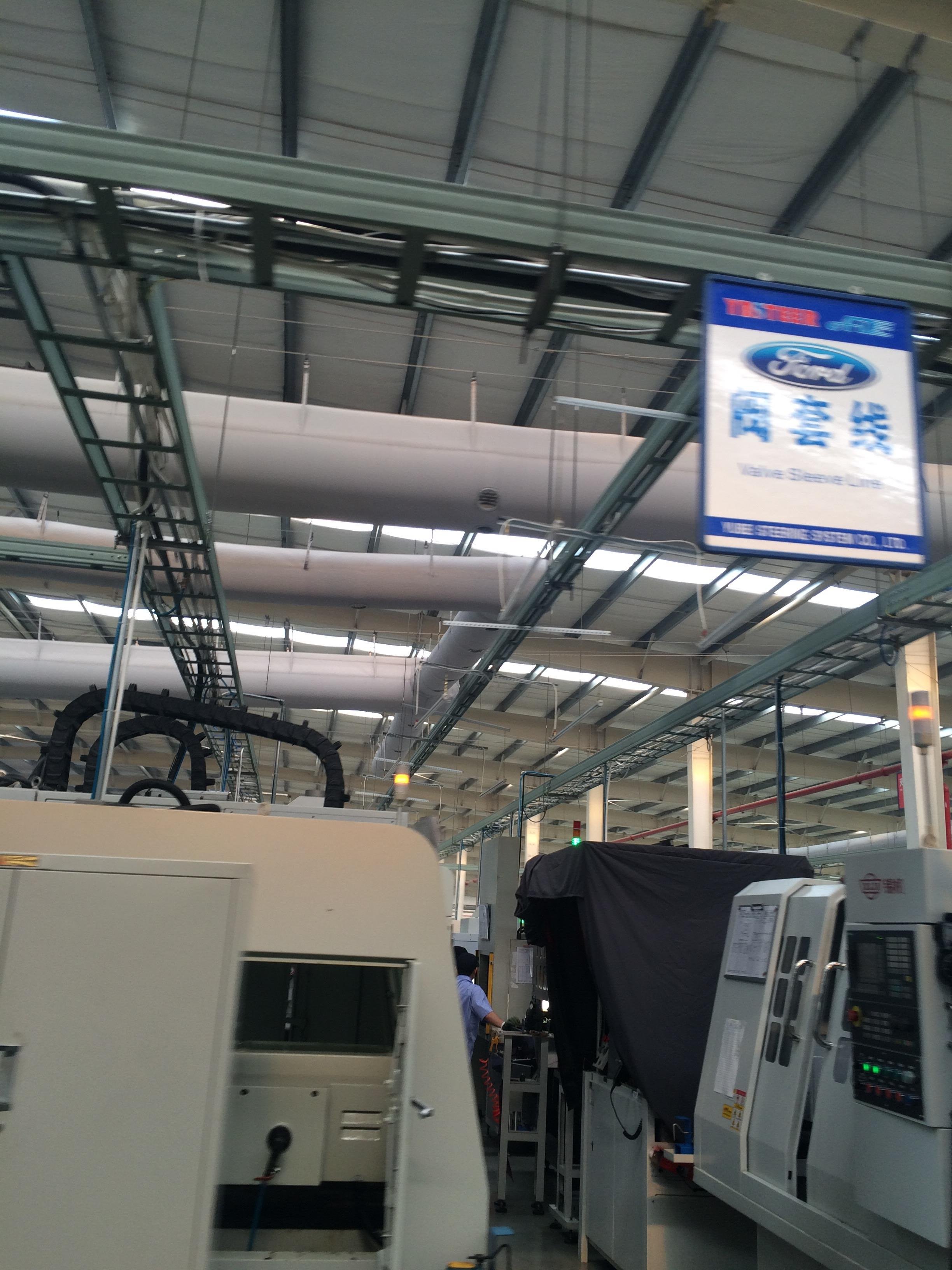 Modern Industrial-Style Fire-Proof Ventilation System Flexible for Air Duct for Air Conditioning in Warehouses HVAC Systems
