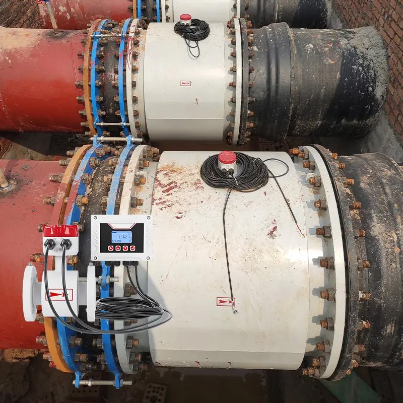Customizable Stainless Steel Digital LCD Flowmeter for 1-2 Inch Pipes Medium Liquid Gas Oil Air Flow Meter OEM