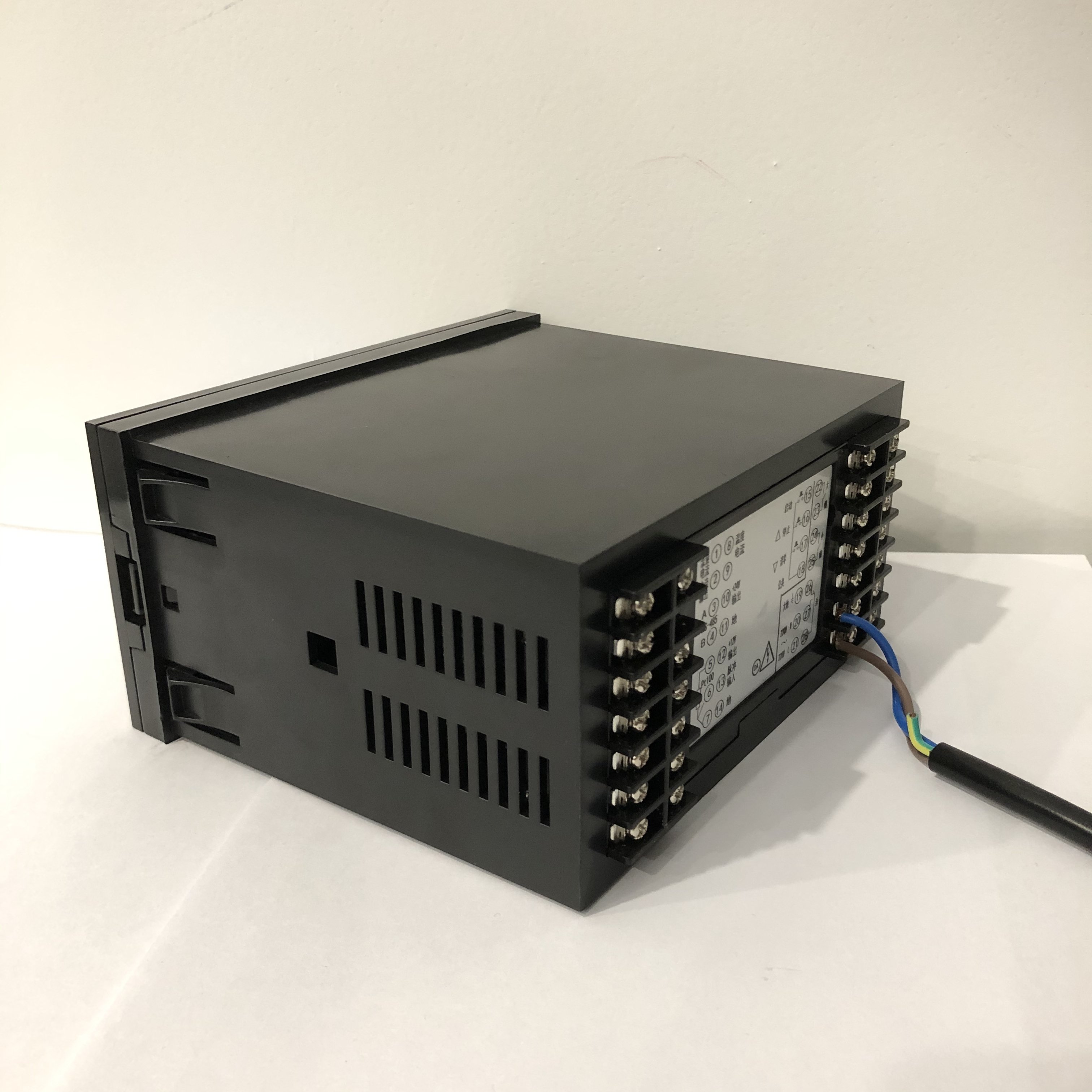 Digital LCD Display the Total Flow Batch Controller Instrument Connect with Electronic Valve