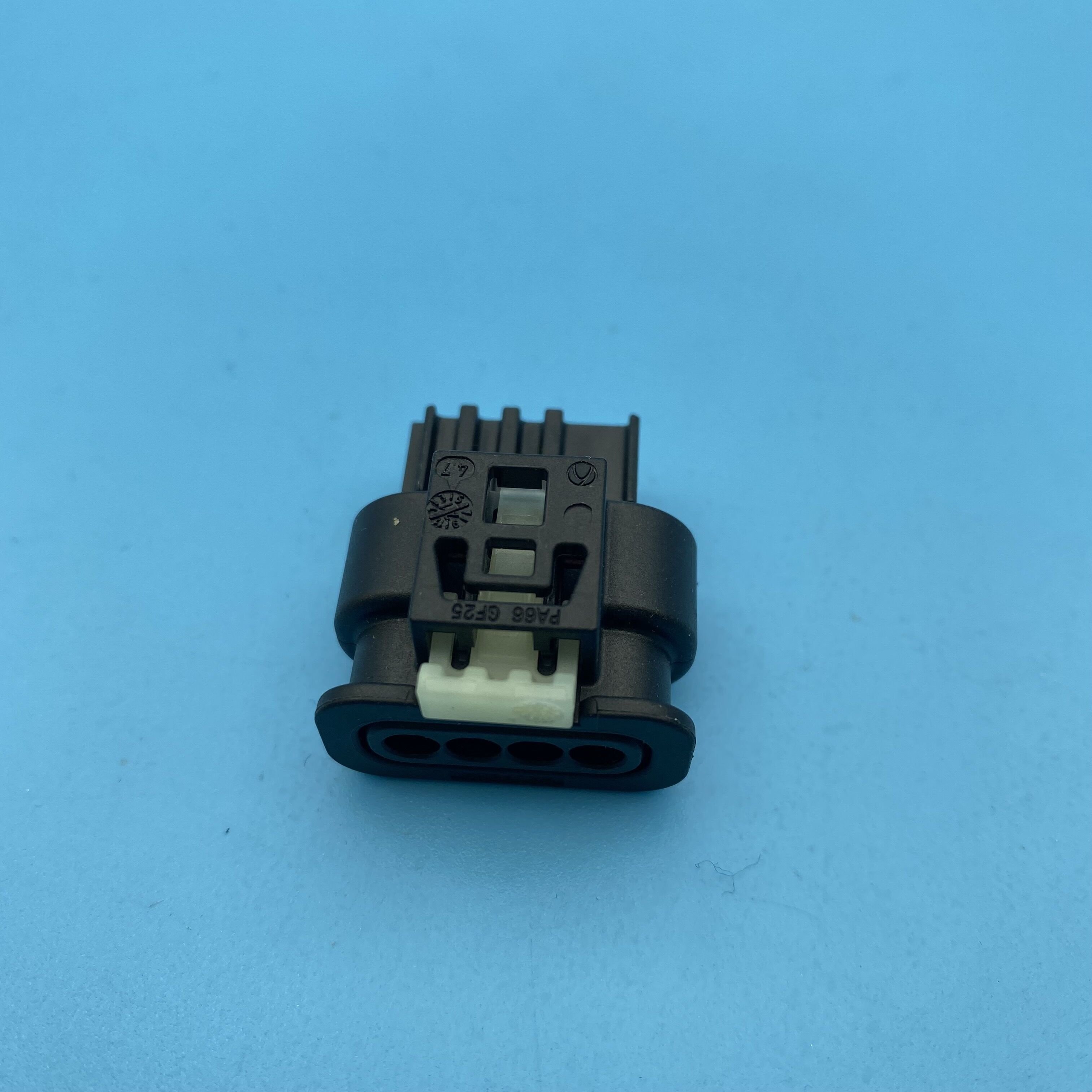Female Air Flow Sensor Meter Adaptor 4-Pin for BMW 1 Series 3 Series 5 Series (F20 F30 F35 F10 F18) Model 8509441-04 872 536 501
