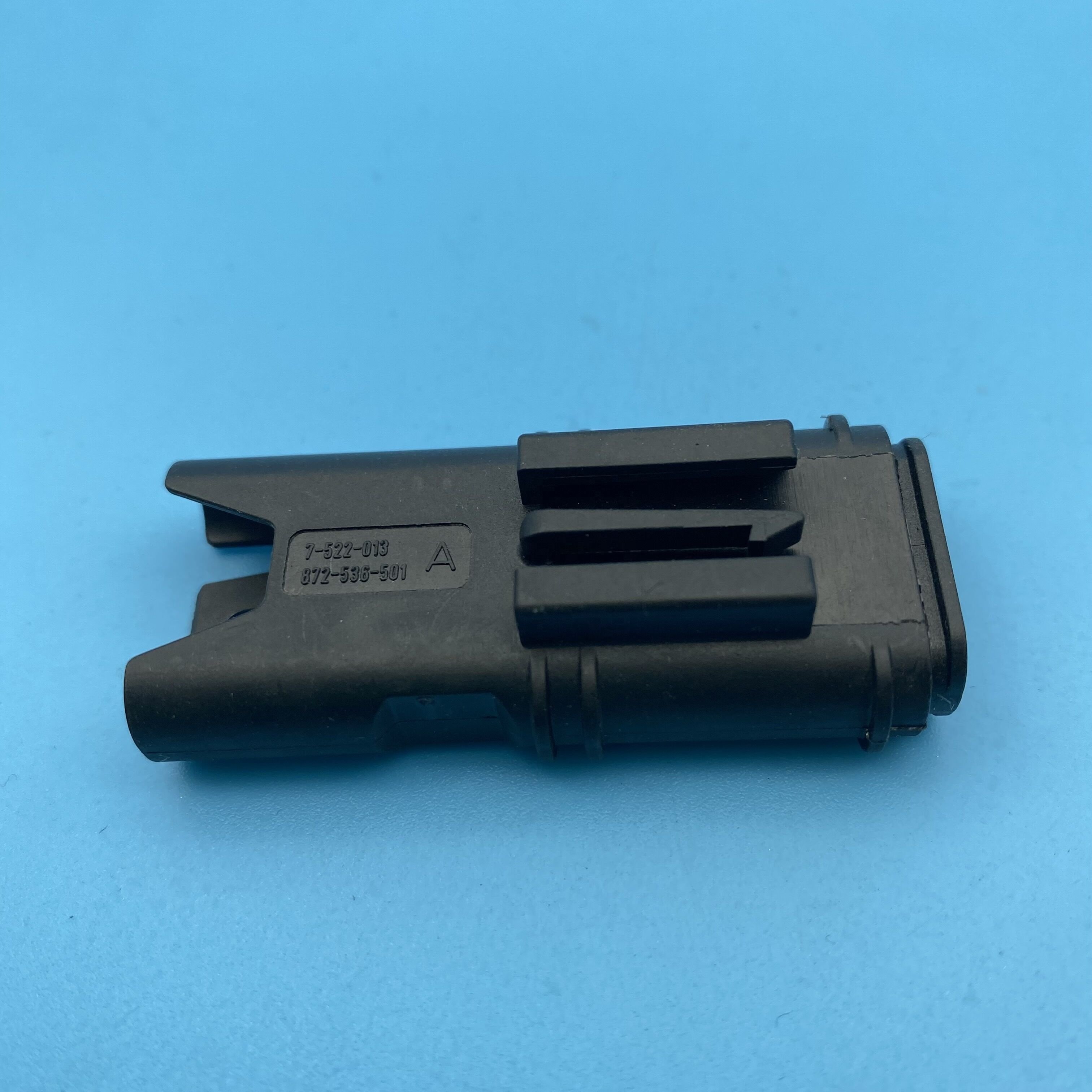 Female Air Flow Sensor Meter Adaptor 4-Pin for BMW 1 Series 3 Series 5 Series (F20 F30 F35 F10 F18) Model 8509441-04 872 536 501