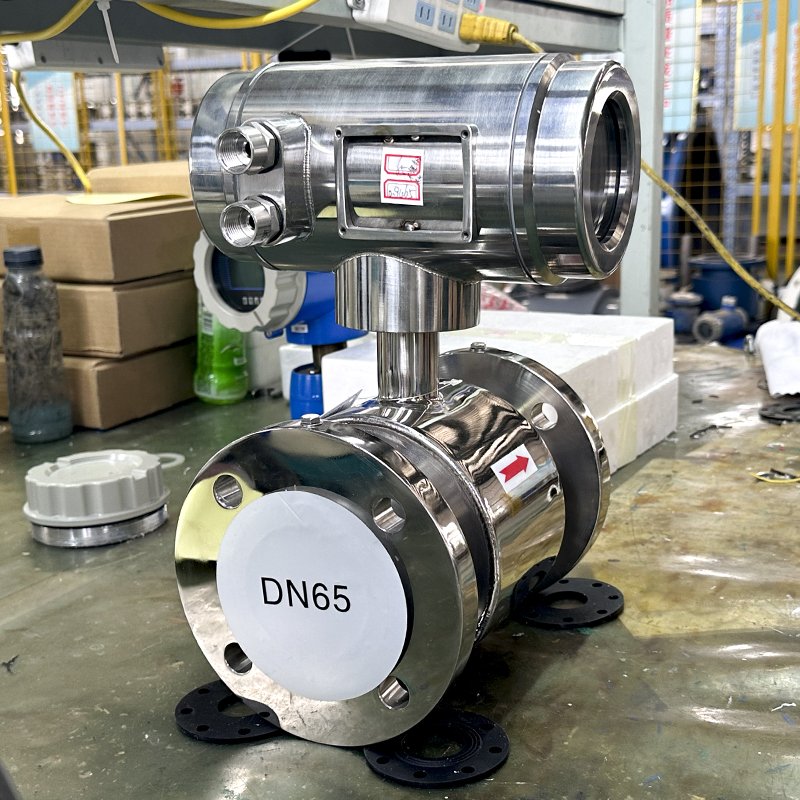 SS304 Material Anti Corrosion Resistance Chemical Liquid Electromagnetic Flow Meter