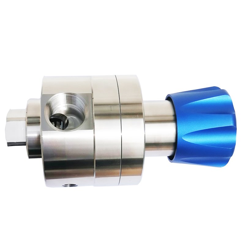 BVF BR9 Stainless Steel Extra-large Flow Regulator with Flow Coefficient Cv6.6 and NPT 1" and 3/4" F Threaded Connections
