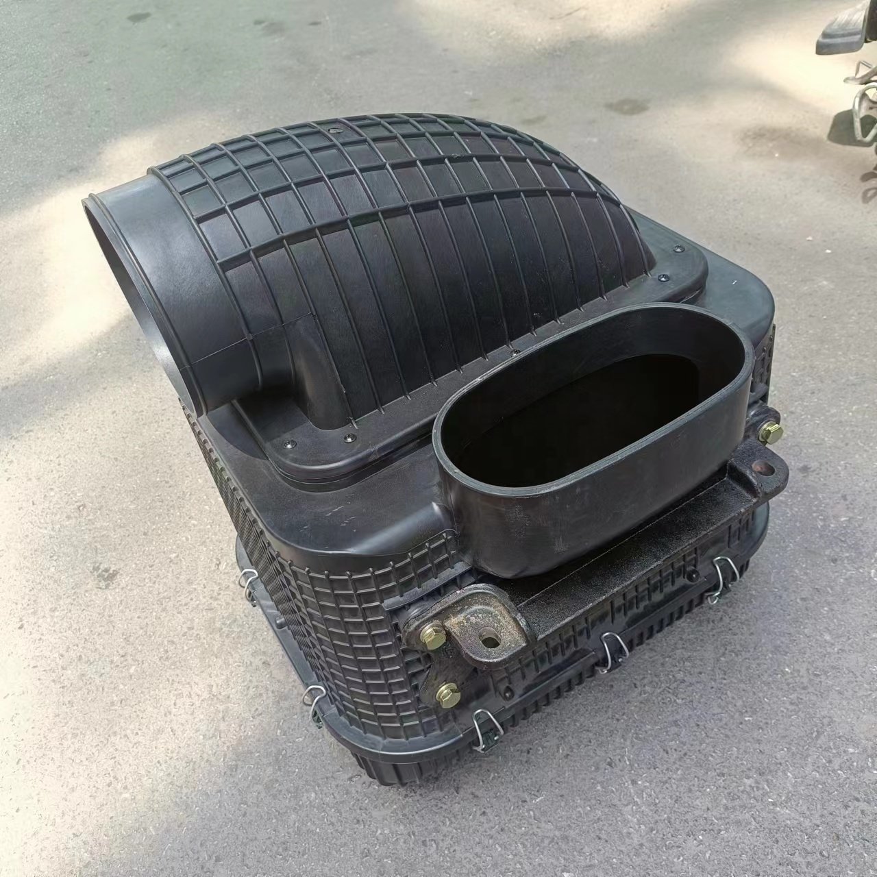 Air Filter Assembly DZ96259191834 Single Oil Filter Type for Shacman Delong X3000 Truck Parts