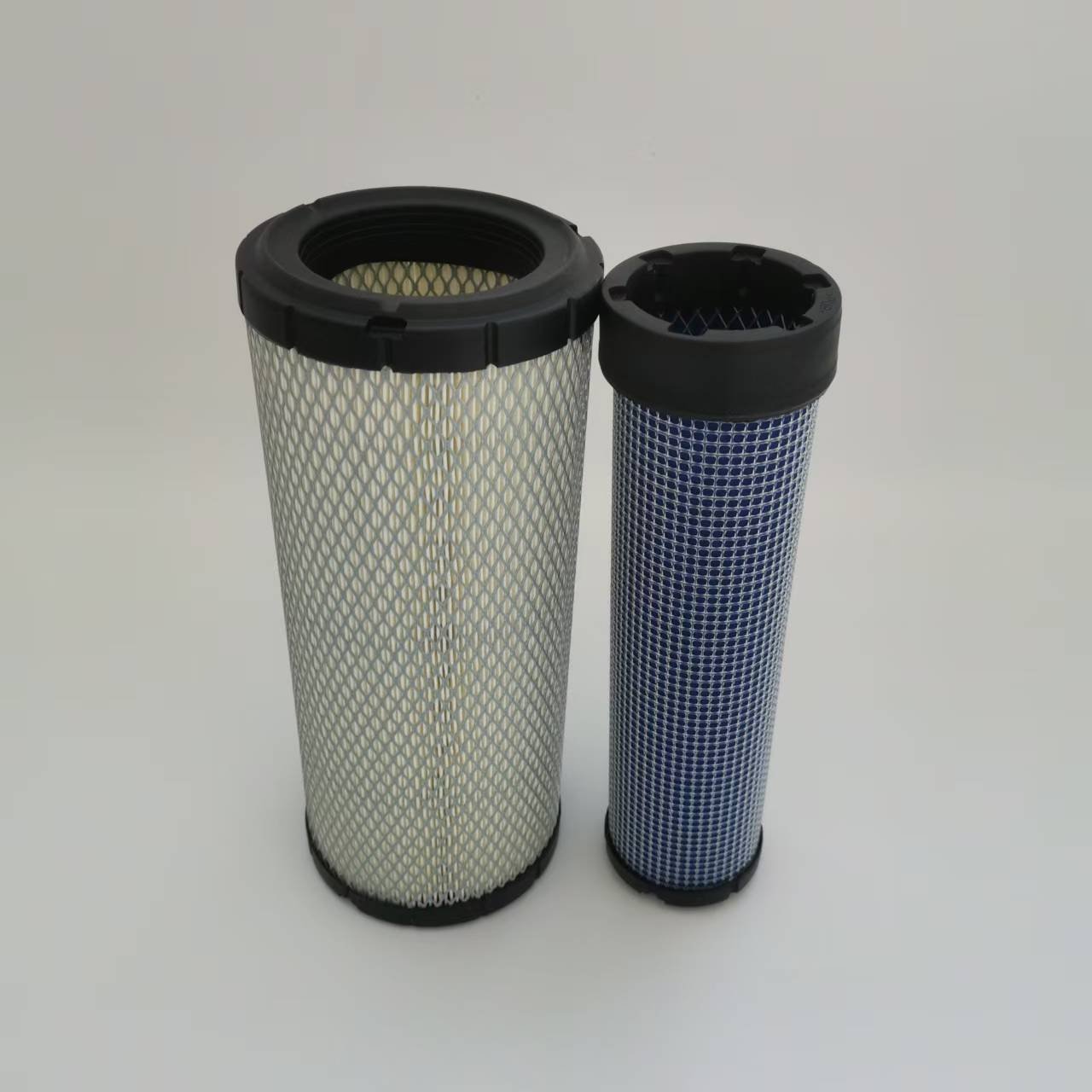 Heavy Truck air Filter P822768 P822769 air Filter Engine Parts Fuel Filter Element for Excavator
