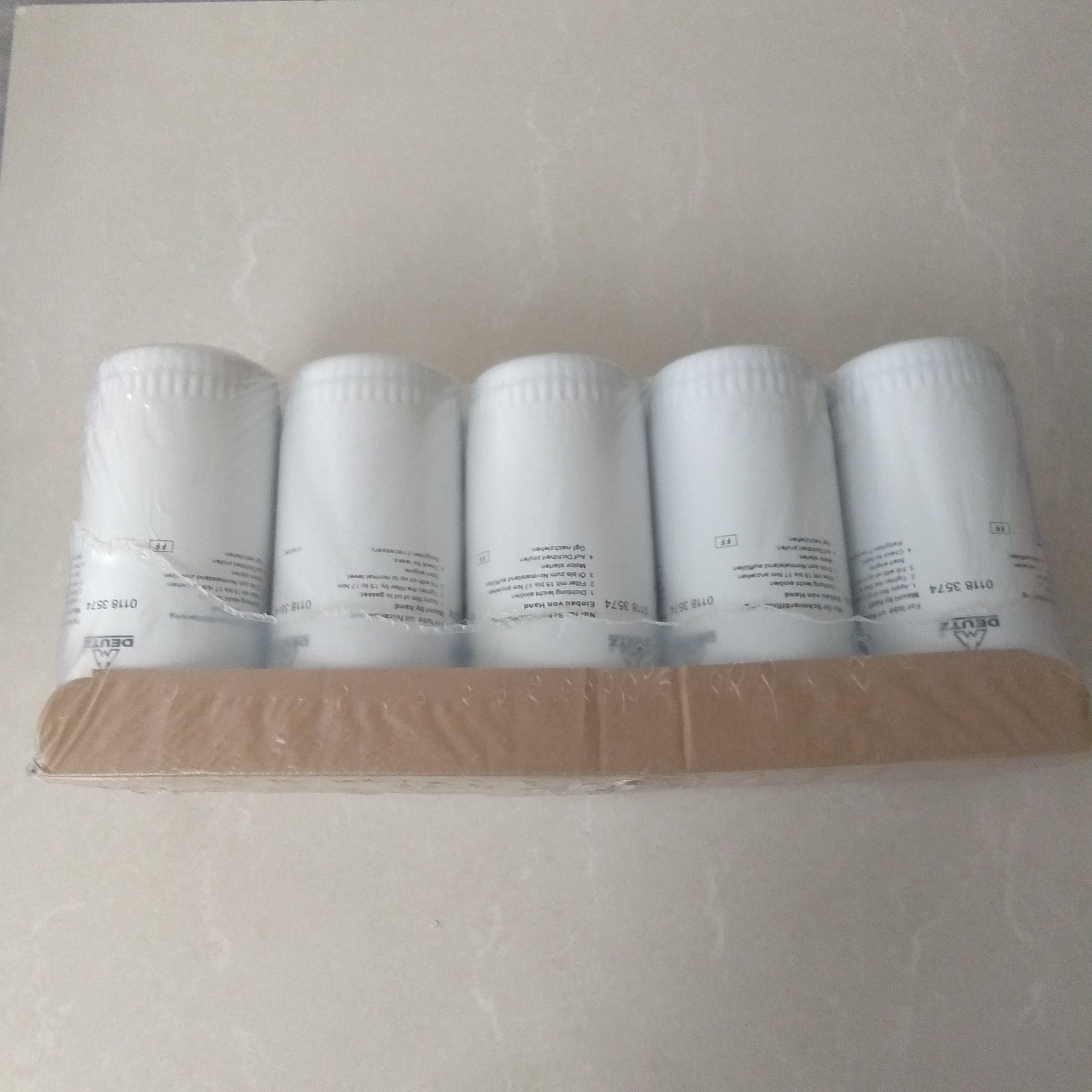 Factory Sale Low Price Engine Part Oil Filter 01183574 01174421 F4L914 diesel Engine Parts for deutz