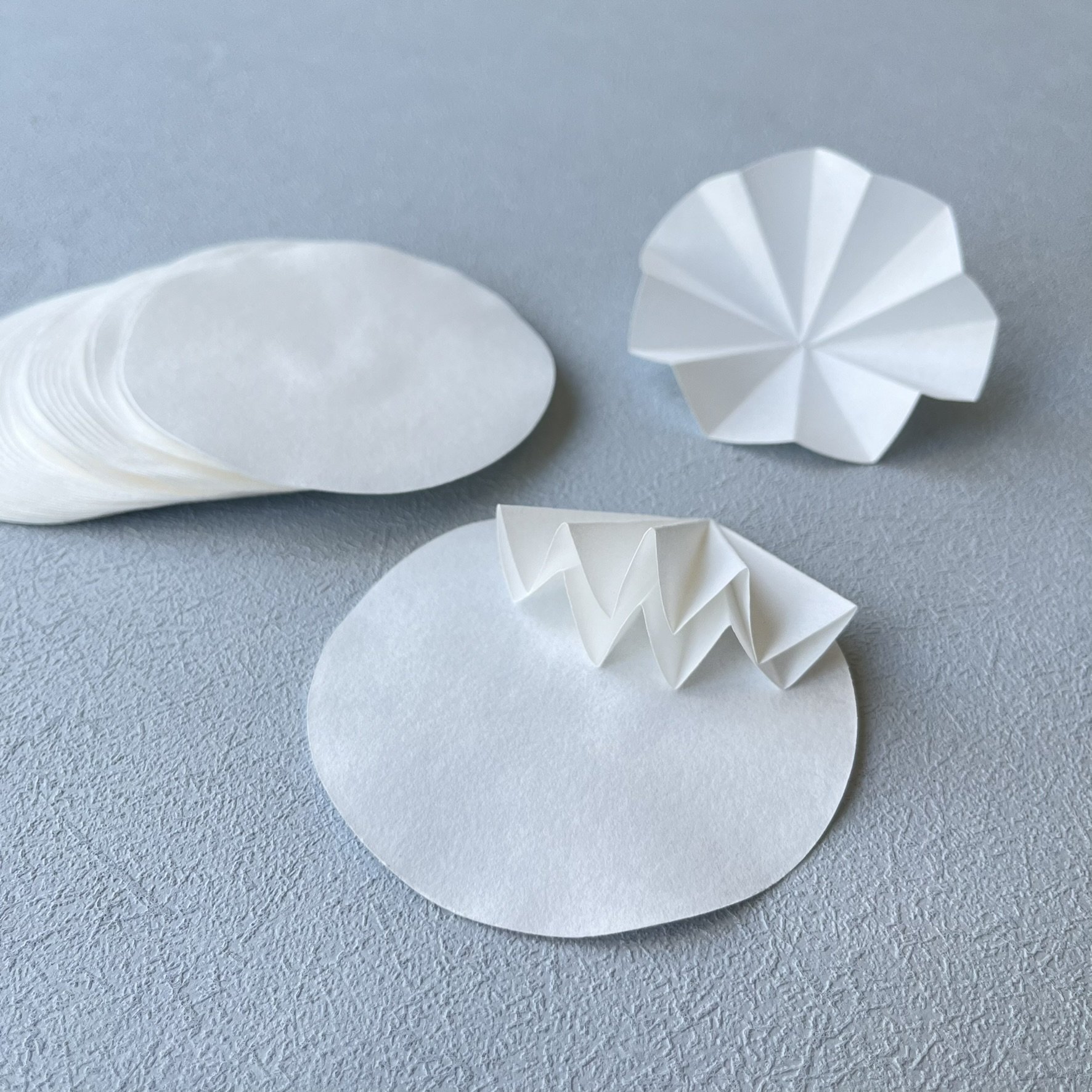 100 Filter Paper 9-15cm Qualitative Medium Speed Round Paper Lab Filtration