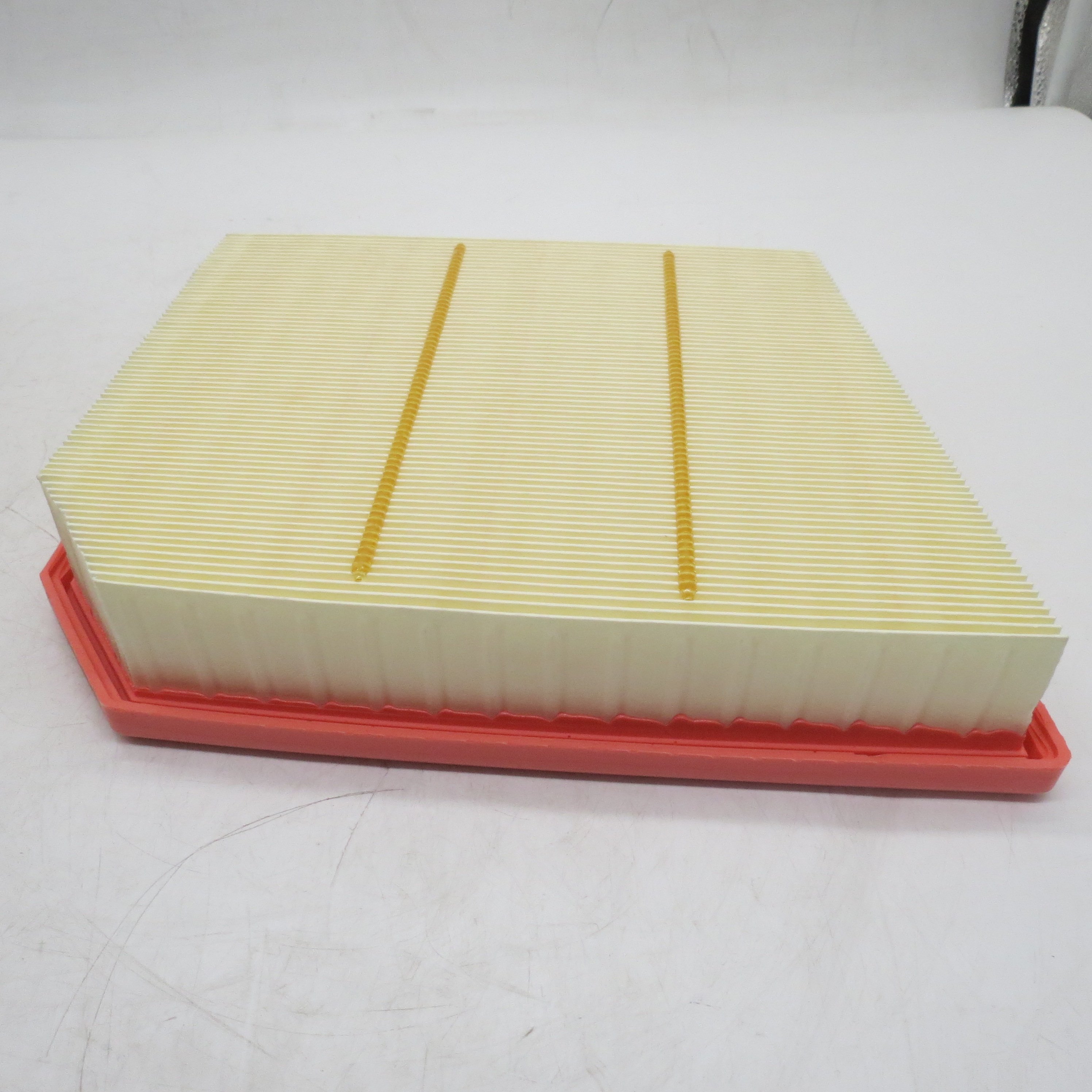 High Quality diesel Engine Parts Air Filter 13718480020