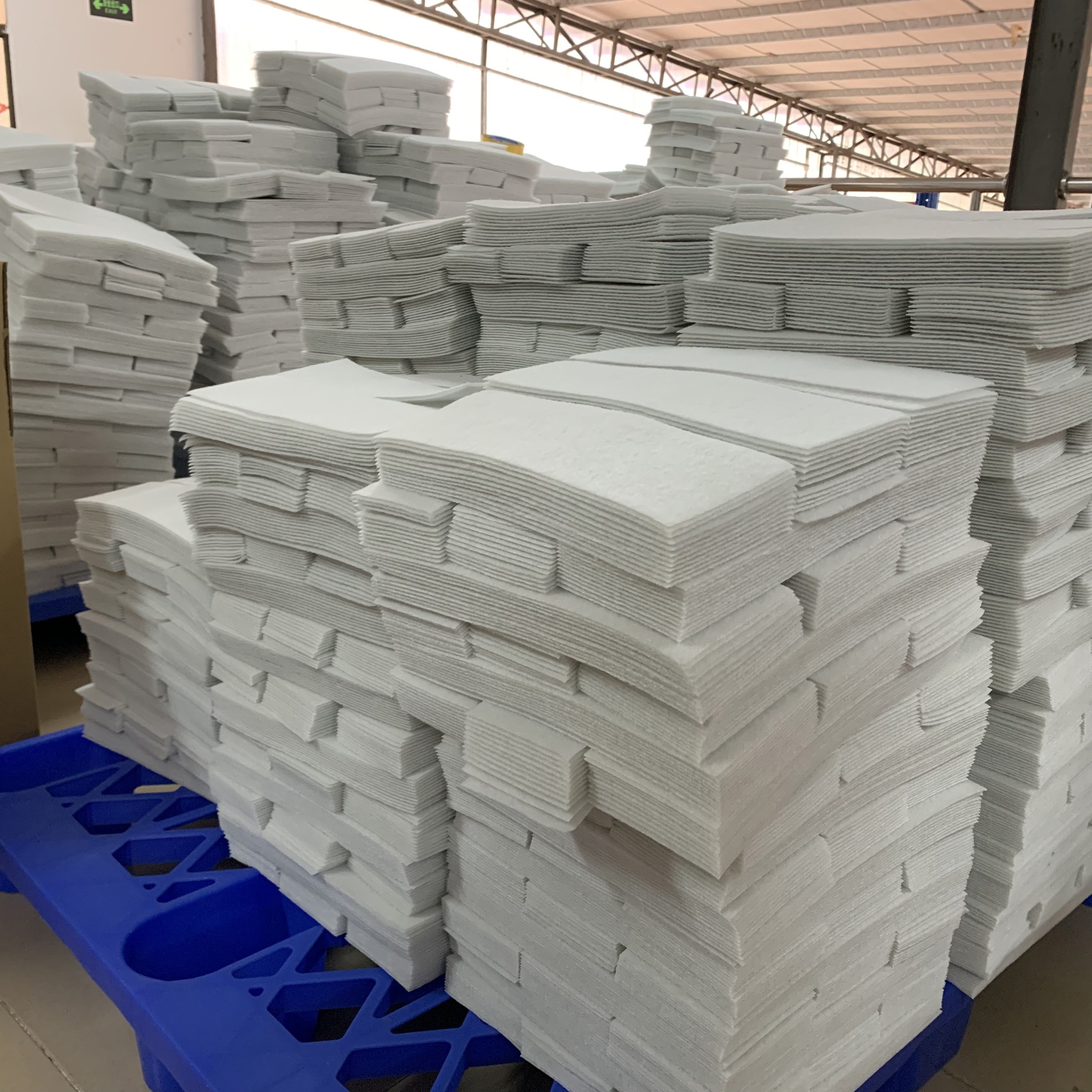 Wholesale Pre-efficiency air Clean Solutions Nonwoven Filter Pad Media Ceiling Ac Filters Roll Cut to Fit air Vent Filter Media