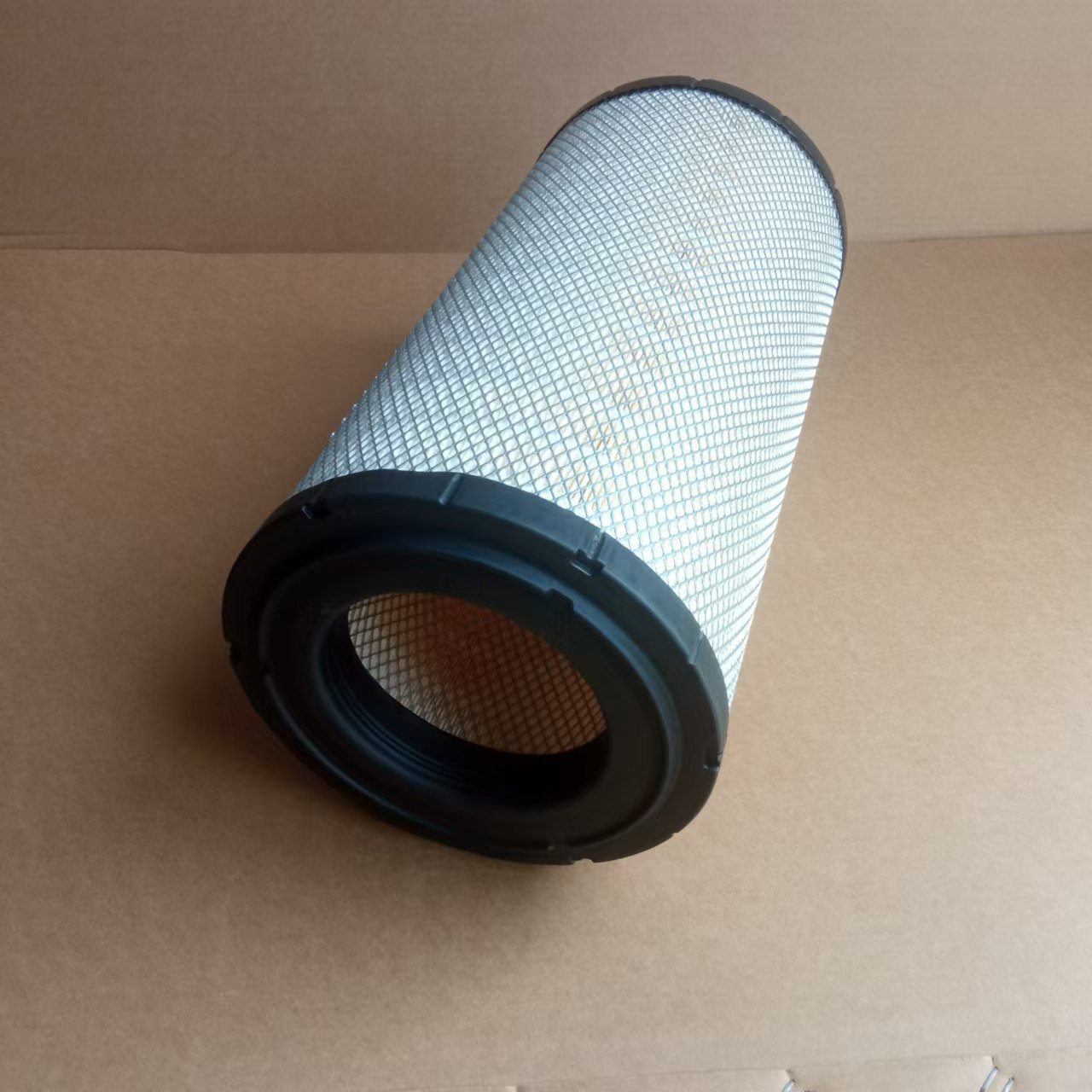 High Quality Air Filter 600-185-4110 and 600-185-4120 Engine Truck air Filter