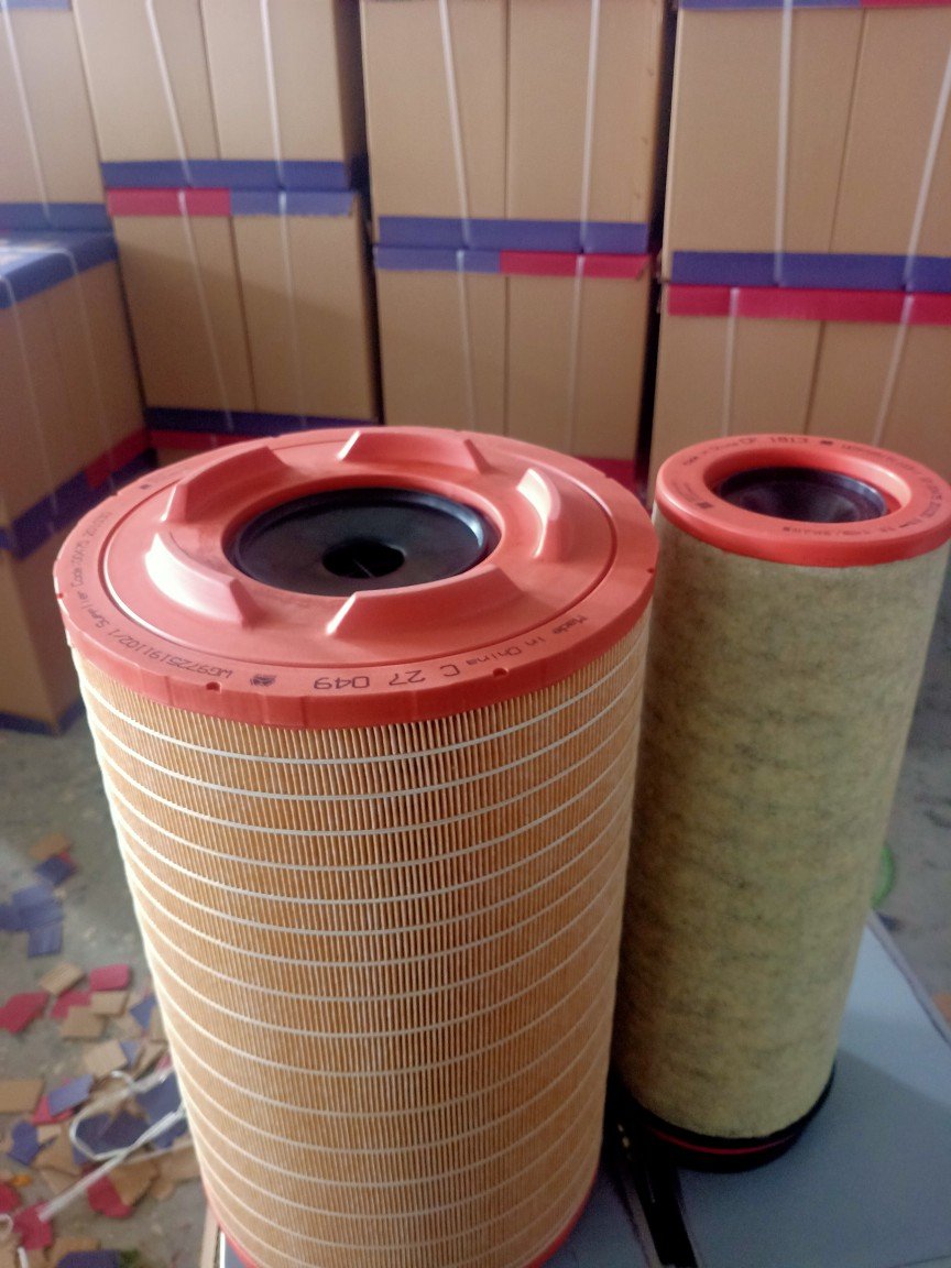 High Quality Factory Truck Engine Air Filter for Shacman Howo Dump Truck