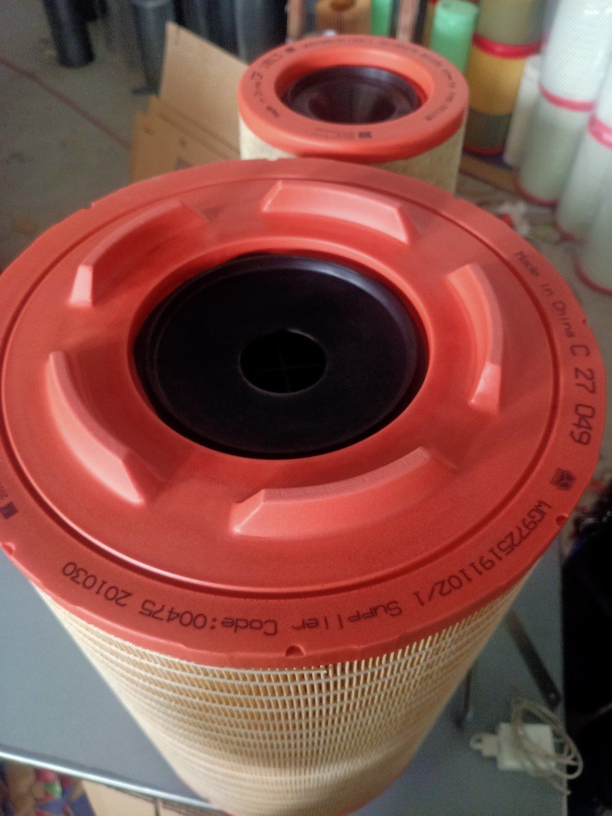 High Quality Factory Truck Engine Air Filter for Shacman Howo Dump Truck