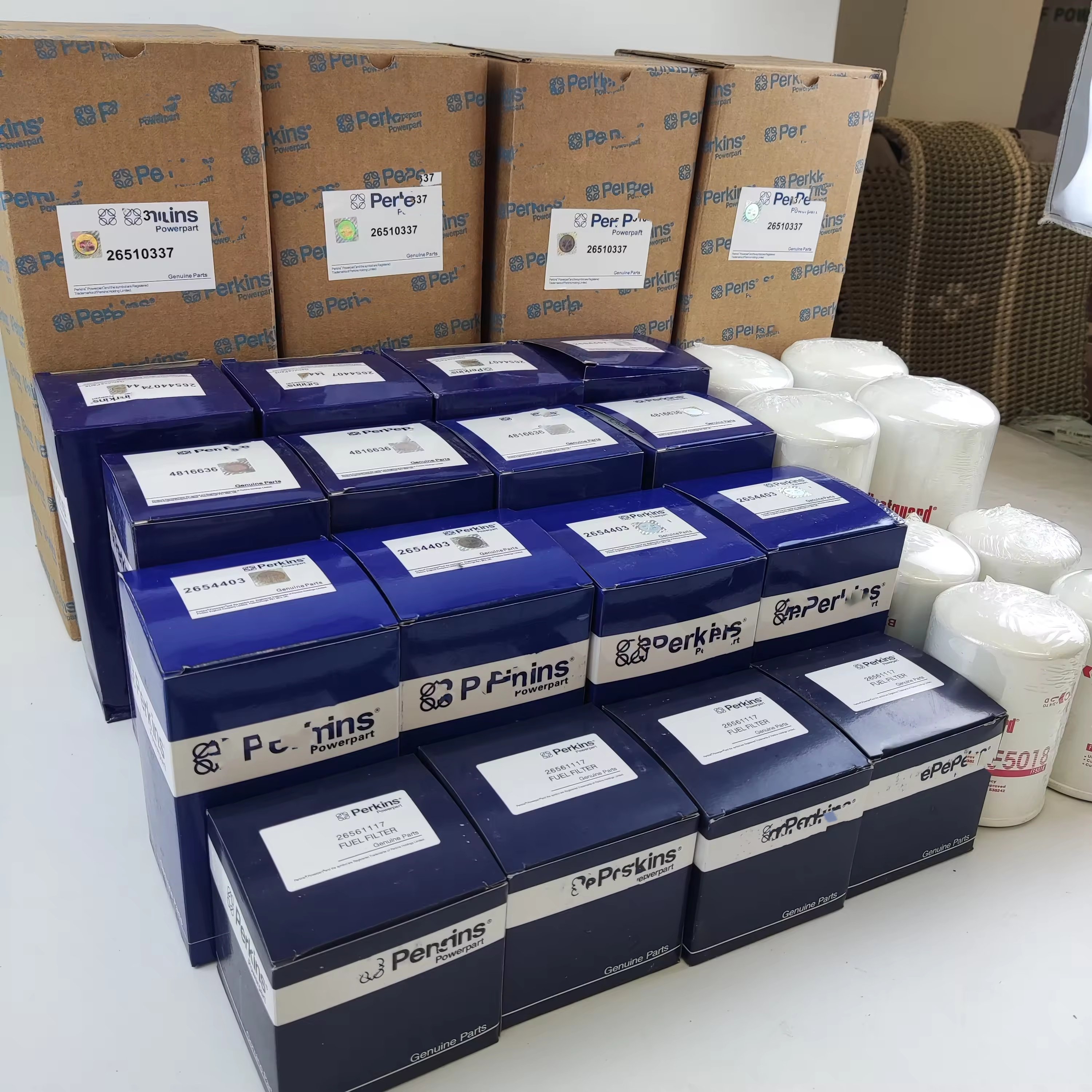 Hot Sale Engine Part Oil Filter Fuel Filter air Filter 26564403 LF3692 LF3335 P553000 LF 9009 LF701 FF42000 FS1280