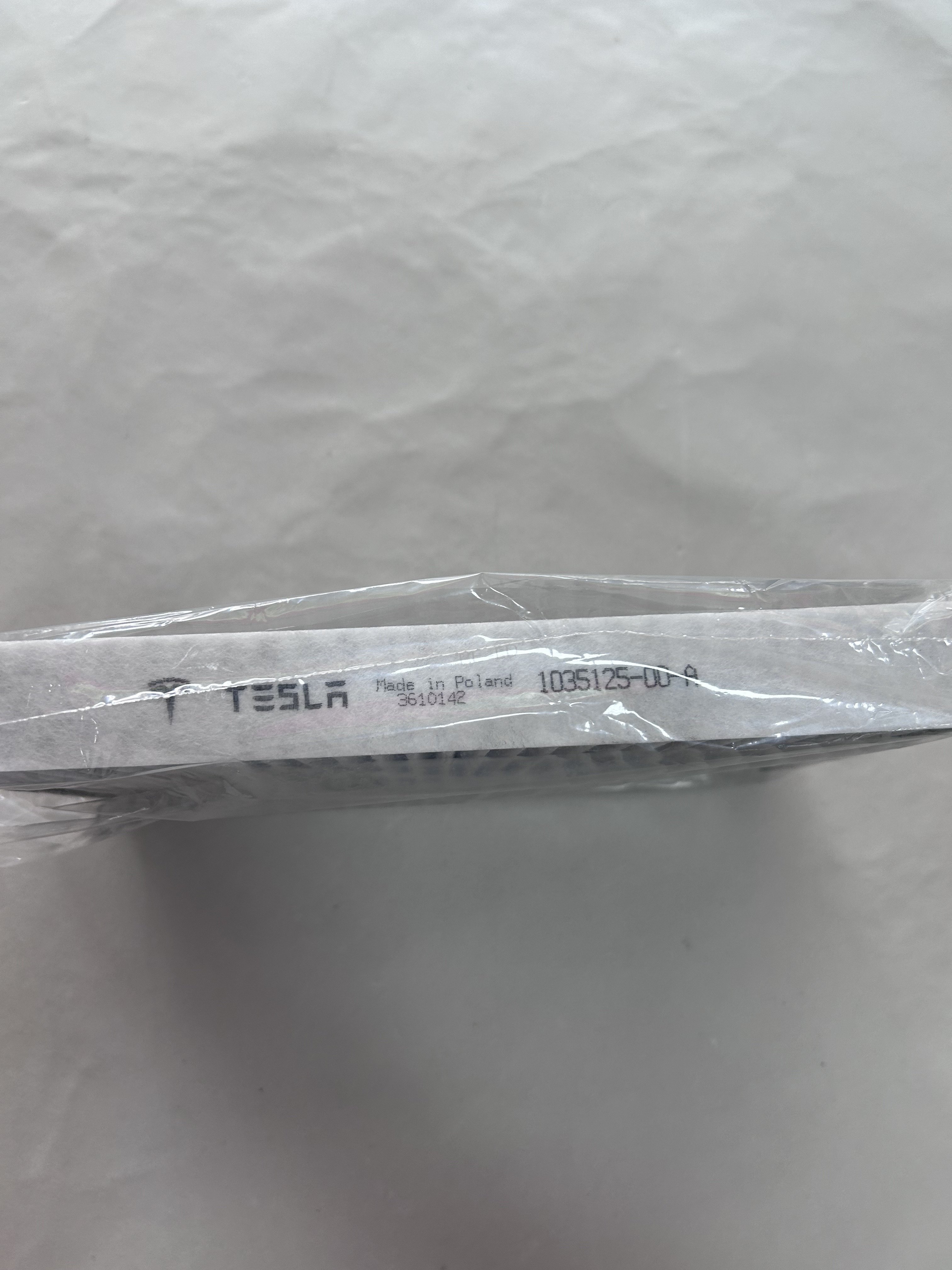Auto Parts Cabin Air Filter With Activated Carbon for 2012-2015 Tesla Model S 1035125-00-A
