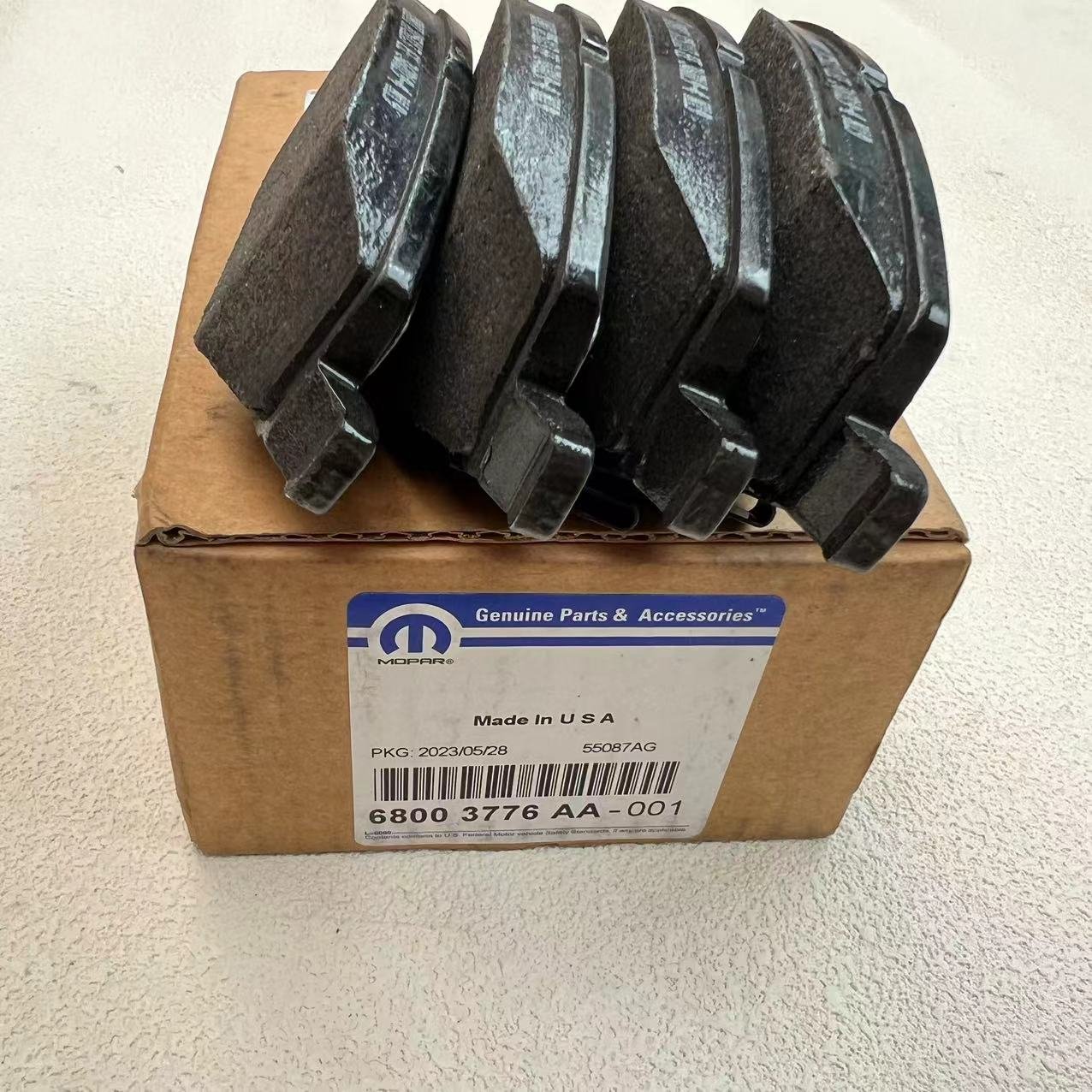 68003776AA Rear Disc Brake Pad Kit for Jeep Wrangler 2007-18 Liberty 2008-12