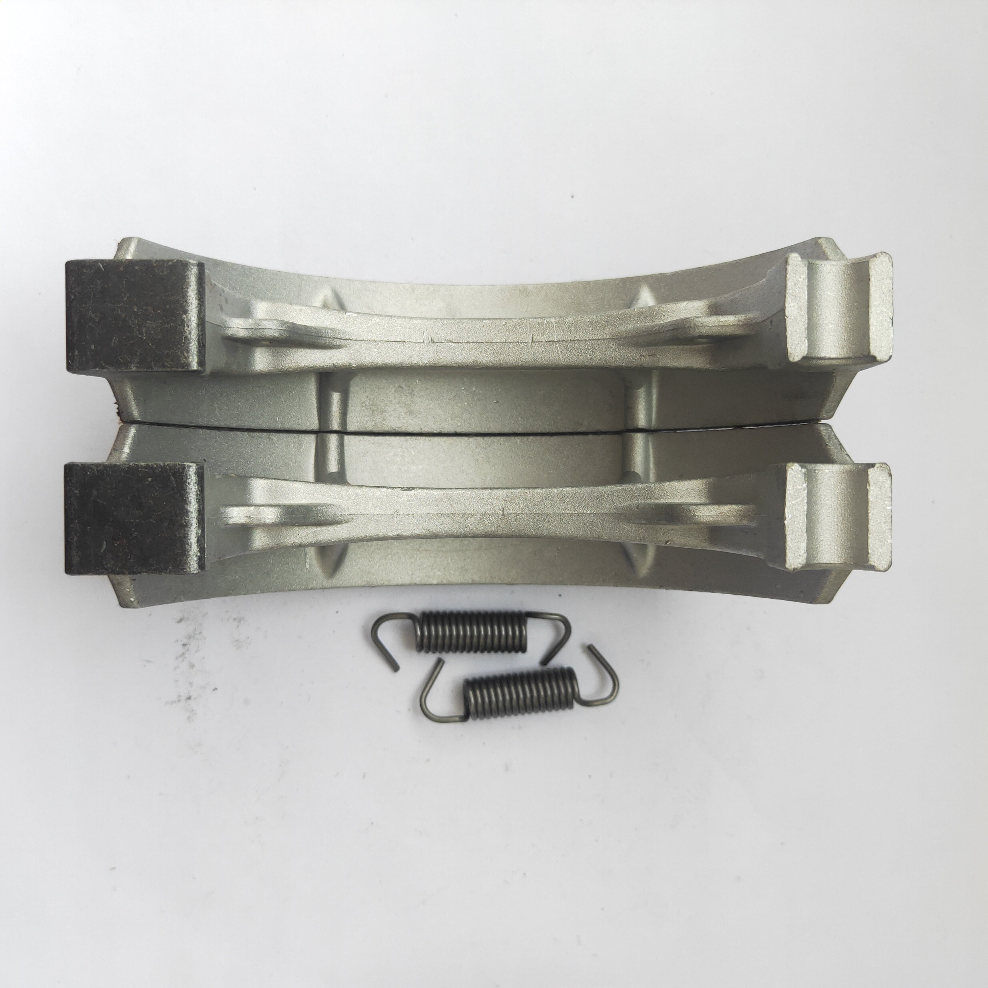 Competitive Price Motorcycle Brake Shoe for Drum Wheels Spare Parts FXD125 DT125 DT100 RXKING RS125 RS100 PXT135