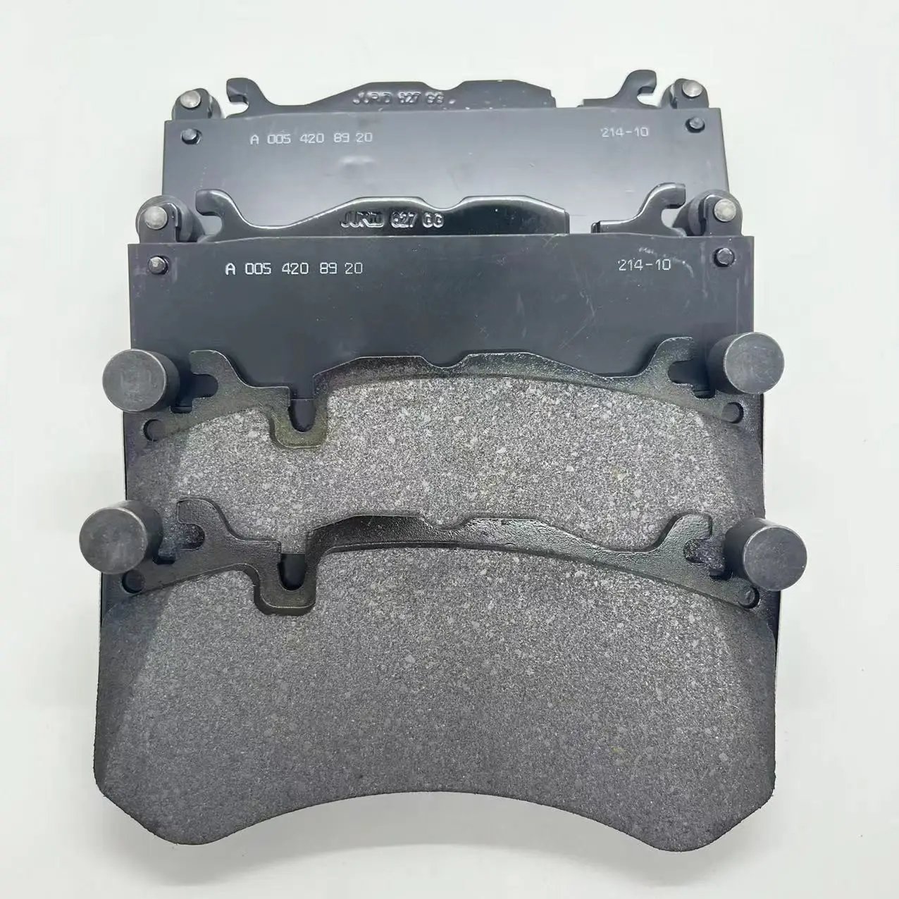 0004204400 Auto Parts Front Brake Pad for Mercedes Benz Car Auto Parts W222 W217 W222 W205 W212 0004204400
