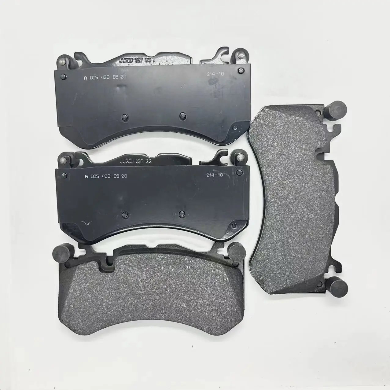 0004204400 Auto Parts Front Brake Pad for Mercedes Benz Car Auto Parts W222 W217 W222 W205 W212 0004204400