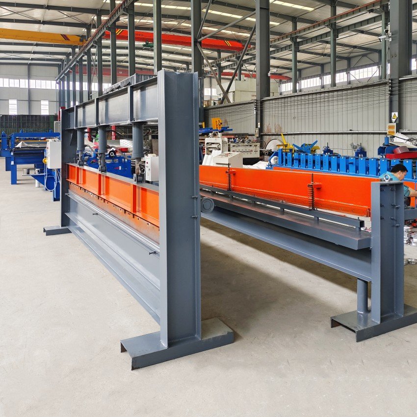 Hydraulic Steel Plate Bending Machine CNC Press Brake Color Steel Bending Machine