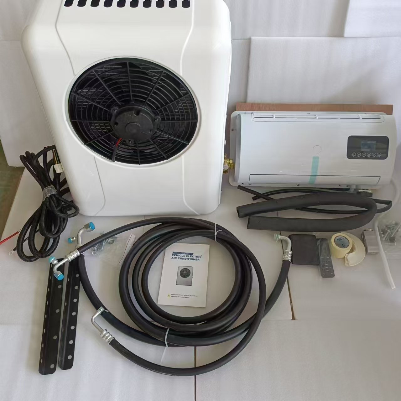 High Quality Wholesale Price 24 Volt 12V Electric Air Conditioner/Truck Parking Air Conditioner Truck Construction Truck