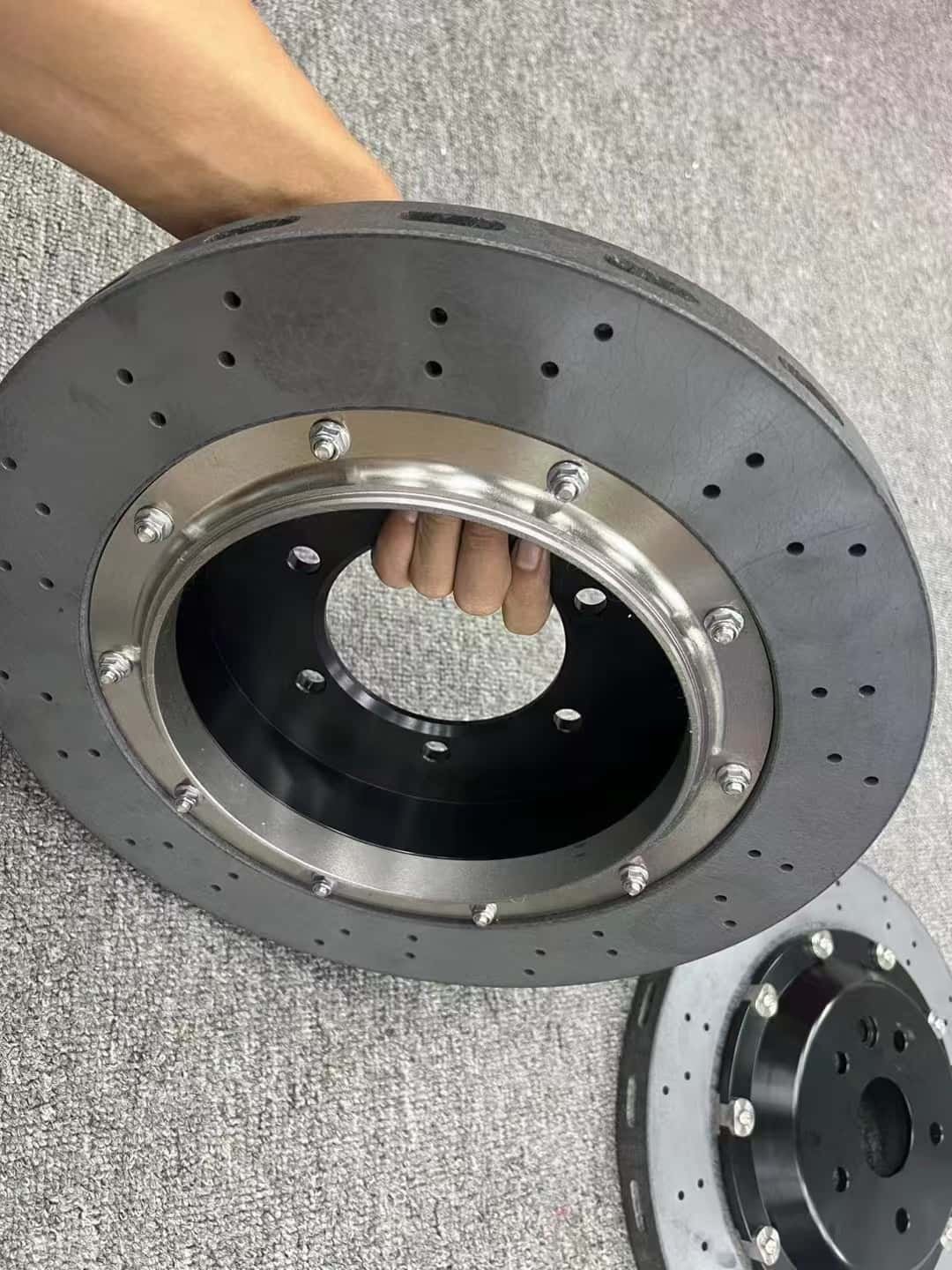 Carbon Car Brake Disc Front 440mm Rear 370mm Ceramic Brake Rotor for Audi S6 S7 C7 RS5 RS6 RS7 RS8 All Audi models