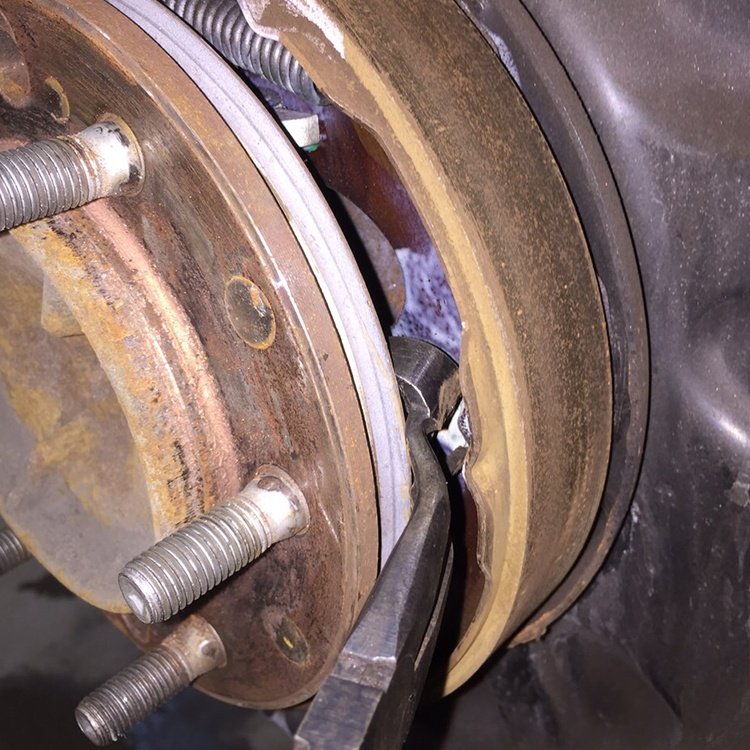Effort-saving Drum Brake Hold Down Spring Pliers