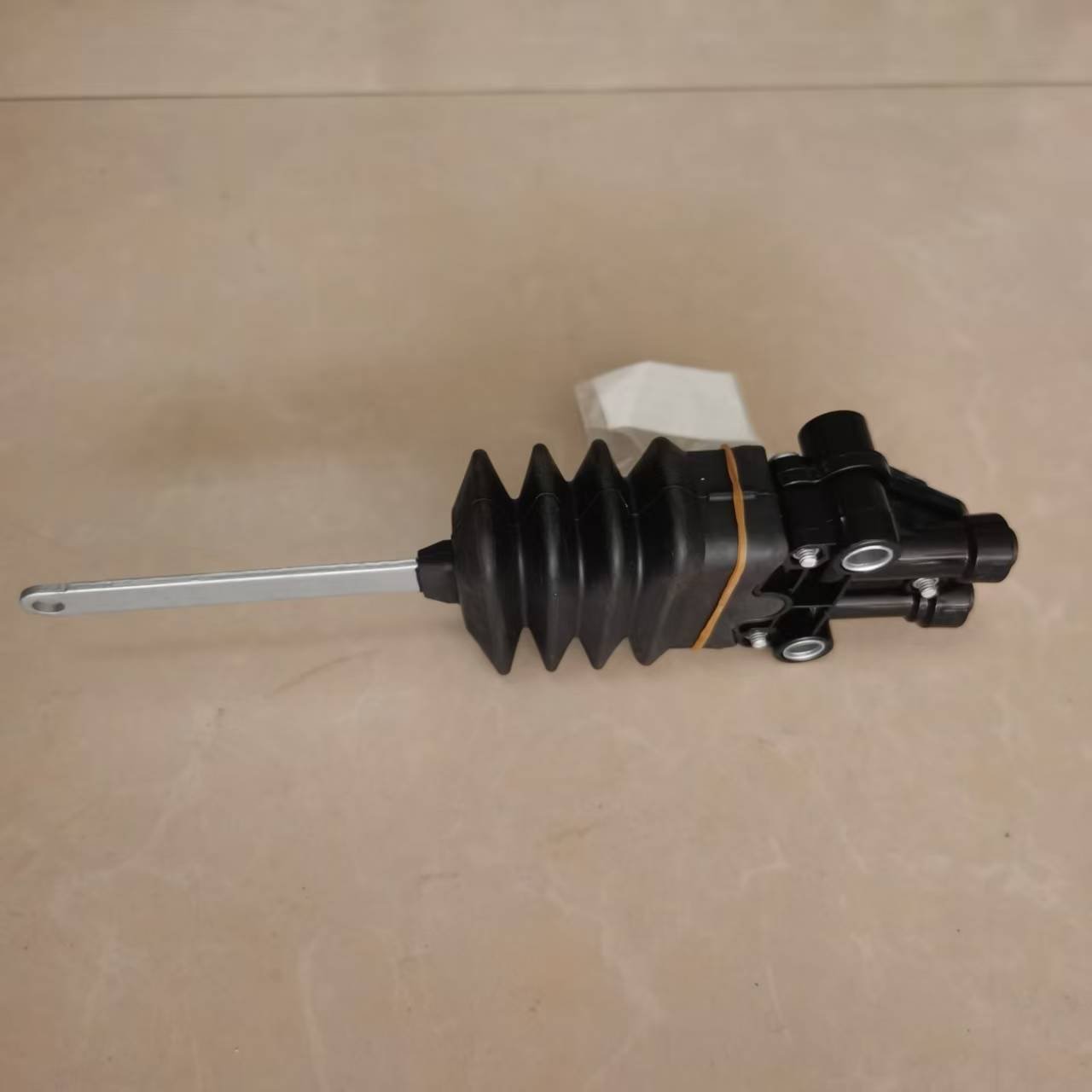 DZ16231440070 Shacman Truck Spare Parts New Cab Airbag Seat Height Position Control Valve