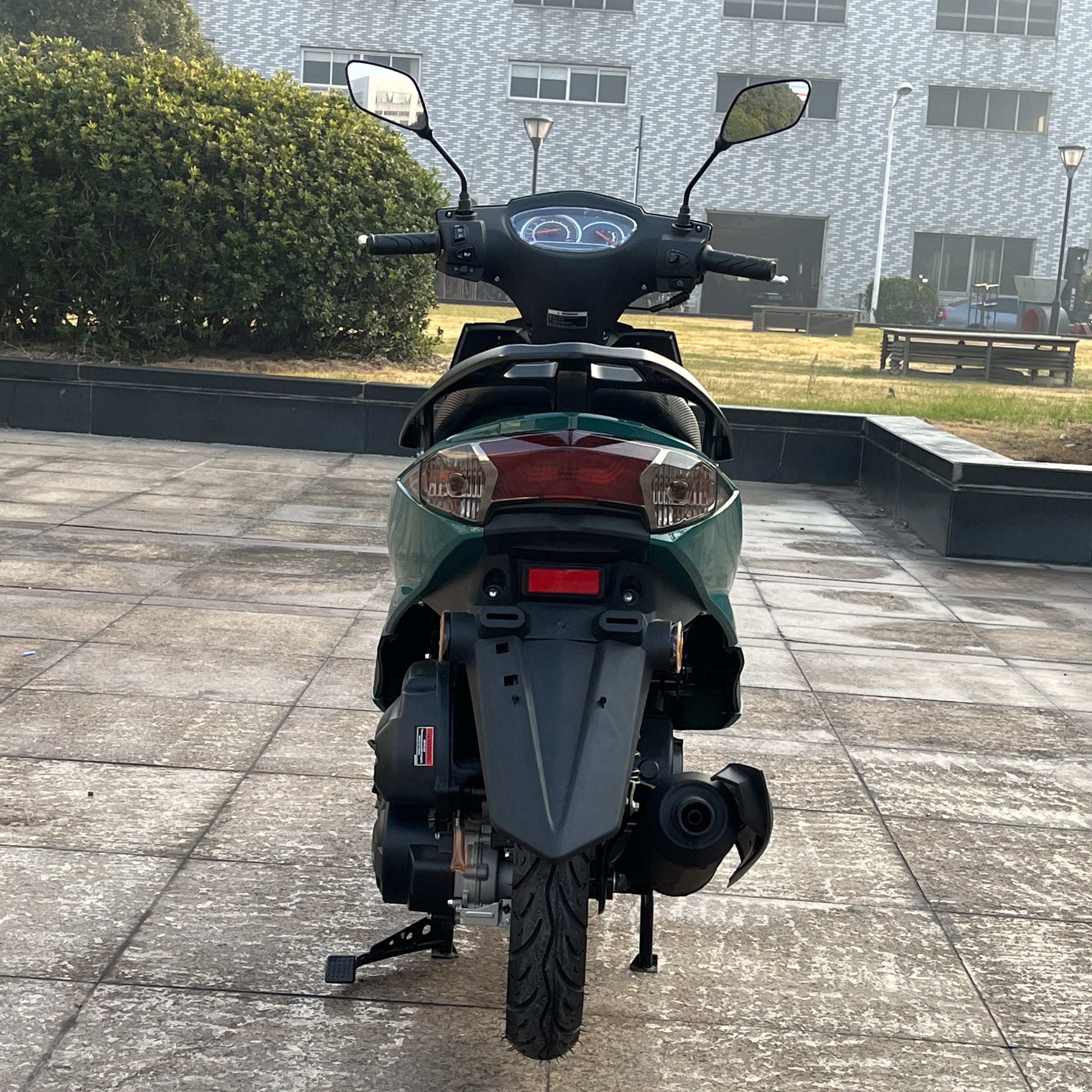 Wholesale Good Performance Price Preference Front Disc and Rear Drum Brakes Gas Powered 50cc Motor Moped 50cc Scooter