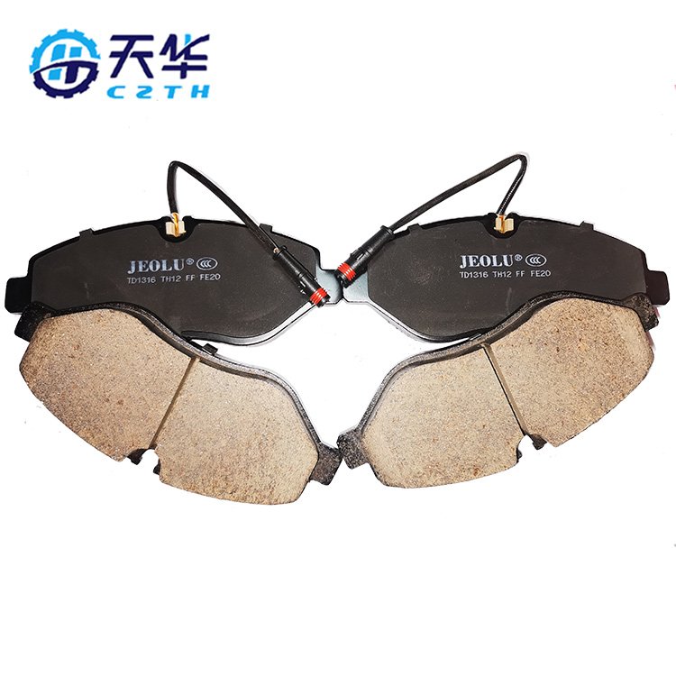 High Performance Car Brake Pads D1316 44208320/68006732AB Suitable for Jaguar Brake Pads Wholesale Ceramic Semi-metal Brake Pads