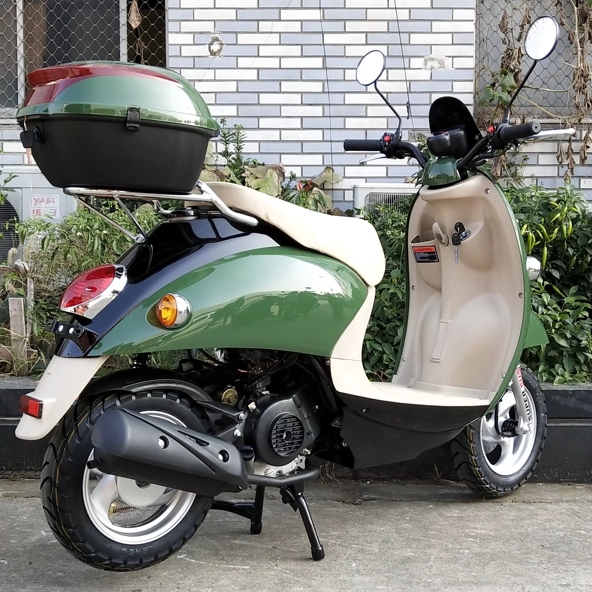 Best Price Classic 50cc Gas Scooter for Commute Adult 4 Stroke Engine EPA Certificate Disc Brake Convenient Classic Motorcycle