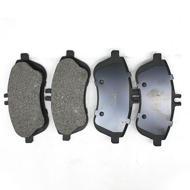 Superior Quality Customized Wear Resistant No Noise Semi-metallic 0074205520 Auto Brake Pads