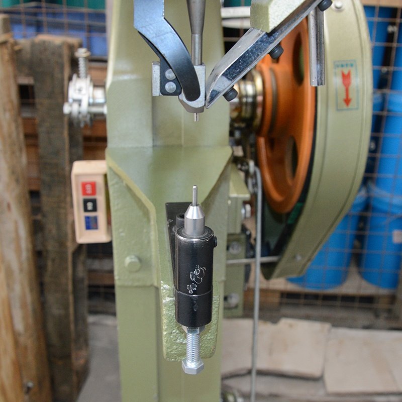 Handbag Automatic Riveting Machine Factory in China