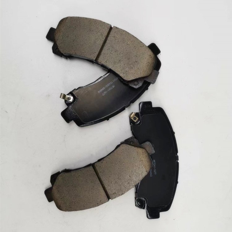 Non-noise No Dust Ceramic Brake Pads D1677 for D-MAX and TRAILBLAZER (31UX) Front Brake Pad