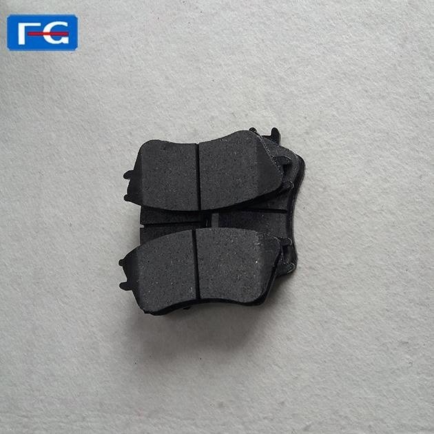 Auto Parts Brake Pads OEM 58101-02A10 Front Brake System Dis Brake Pad for Car