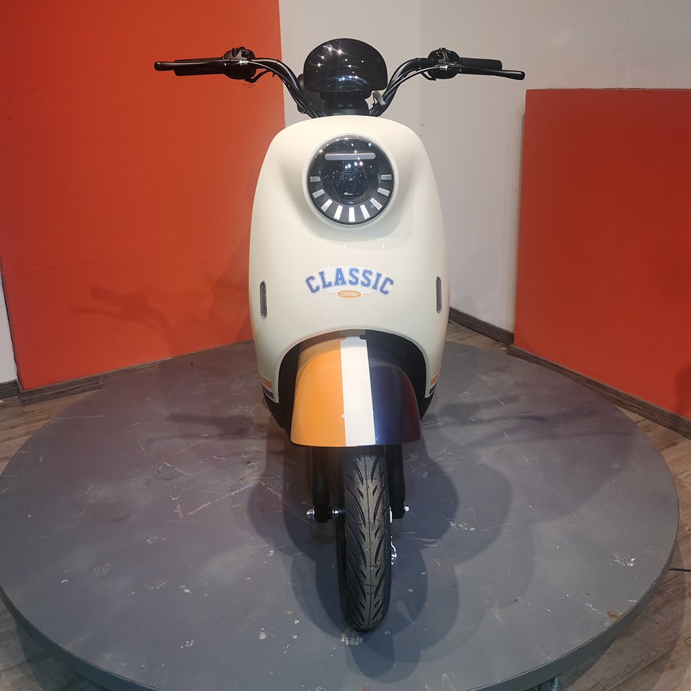 High Speed Disc Brake Fat Tire Electric Scooter 72V 20AH 800W Electric Motorcycle With Pedals