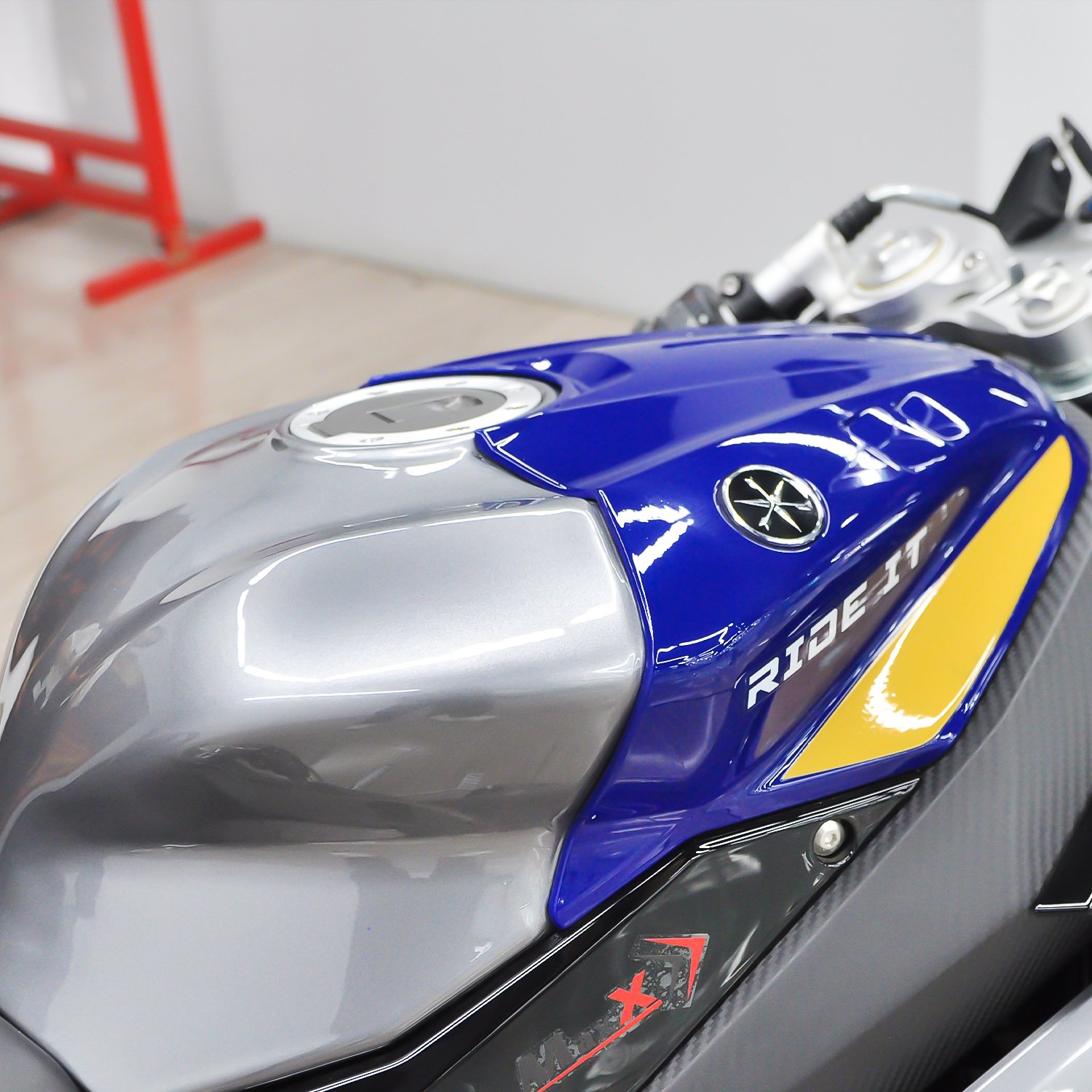 New Design 250cc Gasoline Hybrid Motorcycle E Motorbike 2 Wheel Motorcycle for Sale