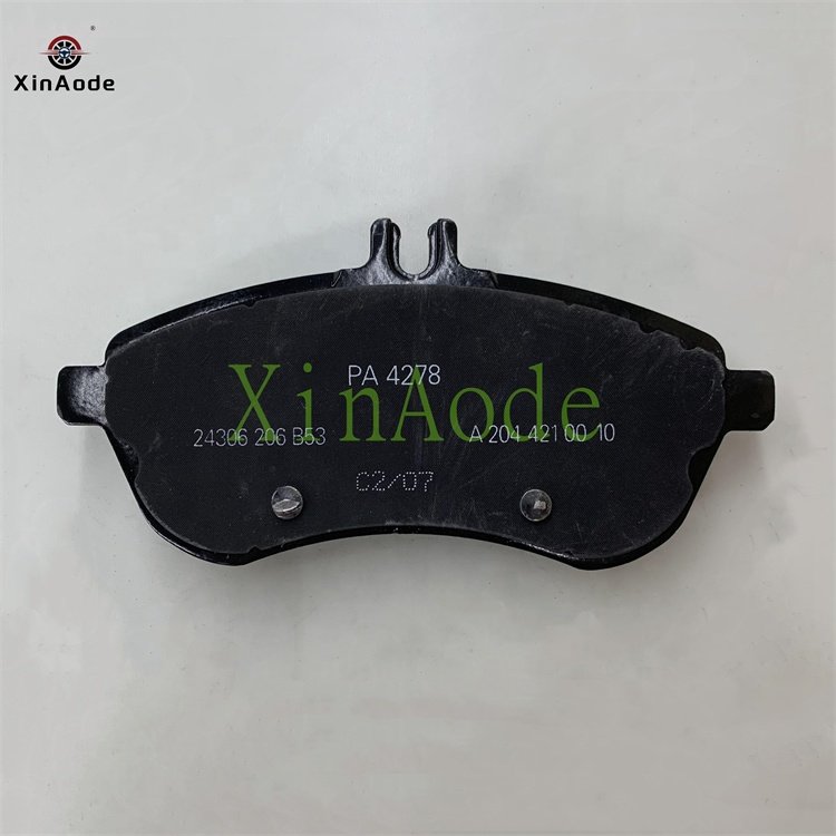 007 420 55 20 W204 W207 Brake Pad for Mercedes Benz C180 C200 C300 E200 Brake Pad 0004204602 0004204604 0074205520