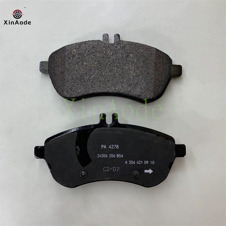 007 420 55 20 W204 W207 Brake Pad for Mercedes Benz C180 C200 C300 E200 Brake Pad 0004204602 0004204604 0074205520