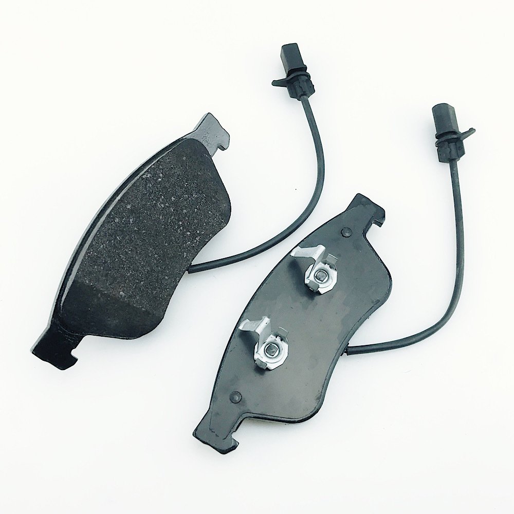 2025 New Ceramic Front Brake Pads for Benz auto brake discs car accessories spare parts brake pads D1117 4E0698151