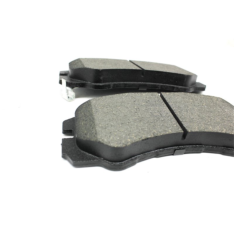 Manufacturers Direct Selling Semi-metallic 1605017 No Noise Durable Auto Brake Systems Vehicle Ceramic Brake Pads