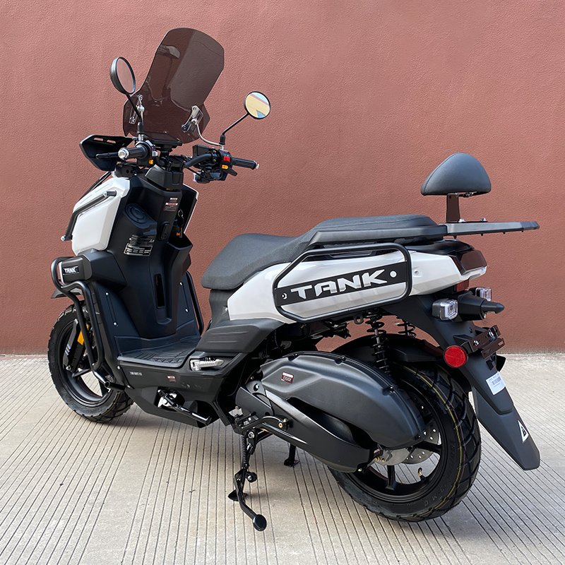 High Quality EPA DOT Tank-3 Model 150CC/200CC Gas Scooter with Air Cooled EFI System Front Rear Disc Brake Max Speed 95km/h