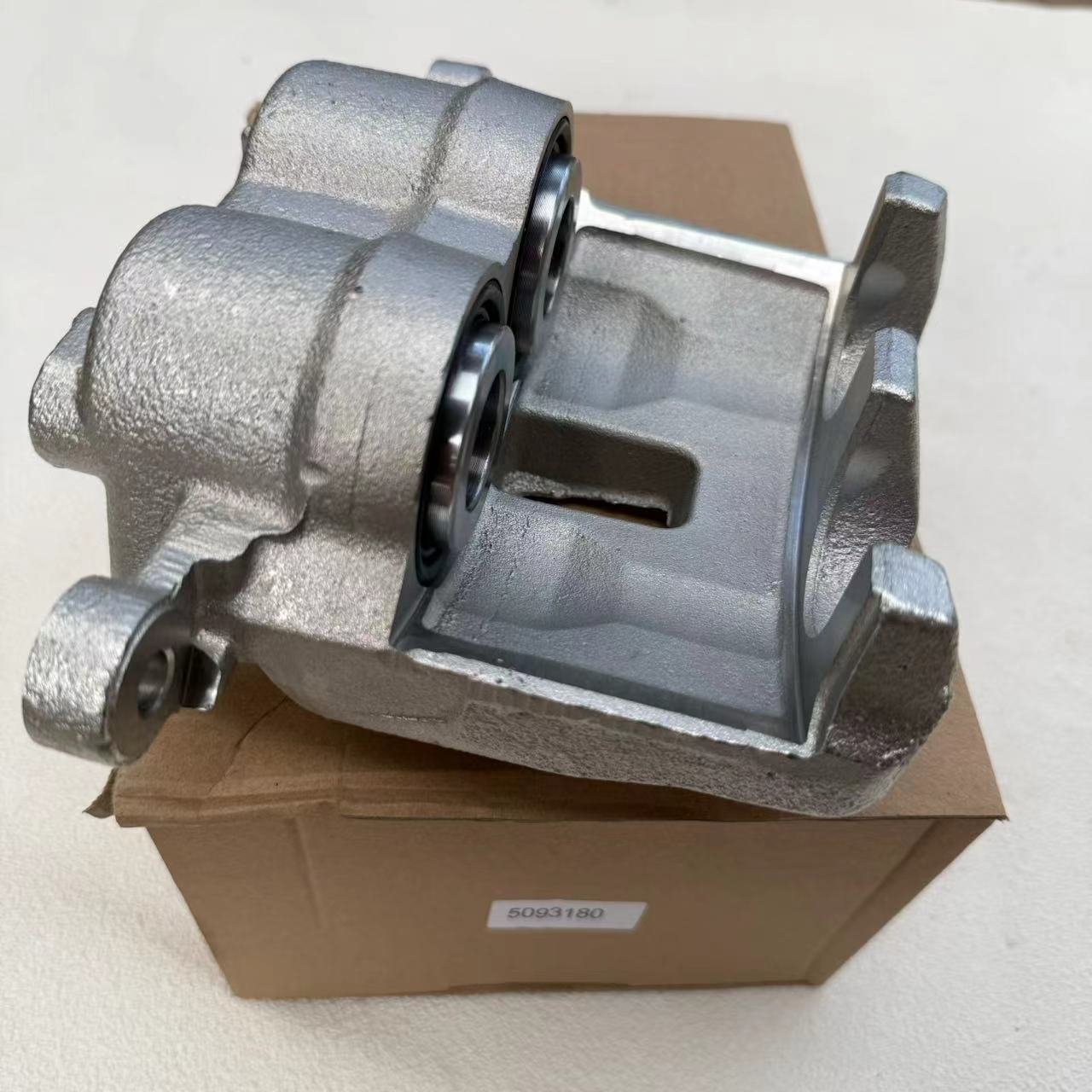 Disc Brake Caliper with Bracket for Jeep WJ Grand Cherokee 99-04 Right Front Right Hand OEM 05093180AA