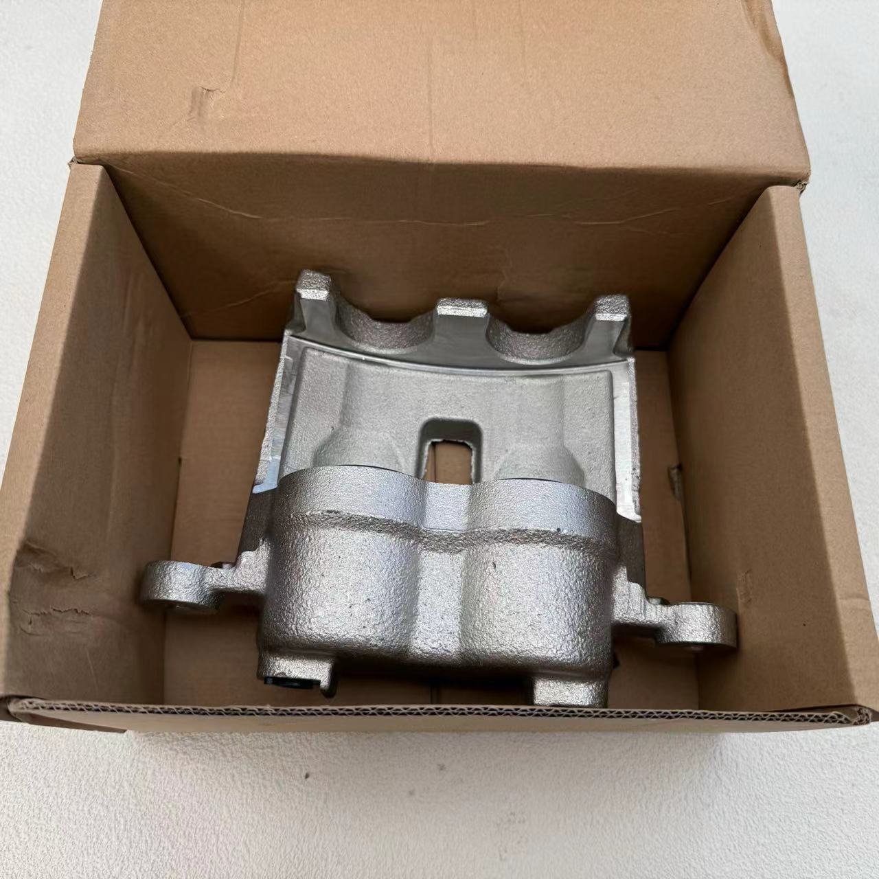 Disc Brake Caliper with Bracket for Jeep WJ Grand Cherokee 99-04 Right Front Right Hand OEM 05093180AA