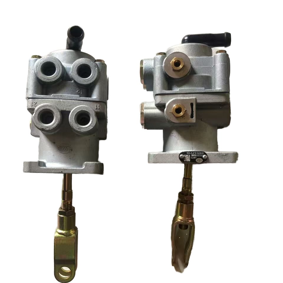 Quality FAW Qingdao Light Truck Jiefang Huwei J6F Truck Parts 3514010-9L9 Brake Brake Master Cylinder