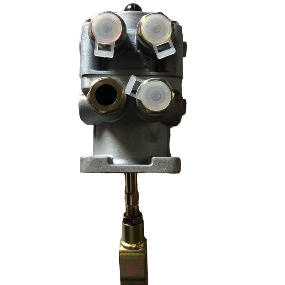 Quality FAW Qingdao Light Truck Jiefang Huwei J6F Truck Parts 3514010-9L9 Brake Brake Master Cylinder