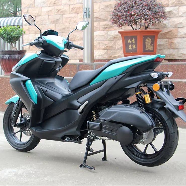Wholesale NVX 150cc High Quality Gasoline Scooter Classic Motorcycle with CDI Ignition Disc Brake on Sale
