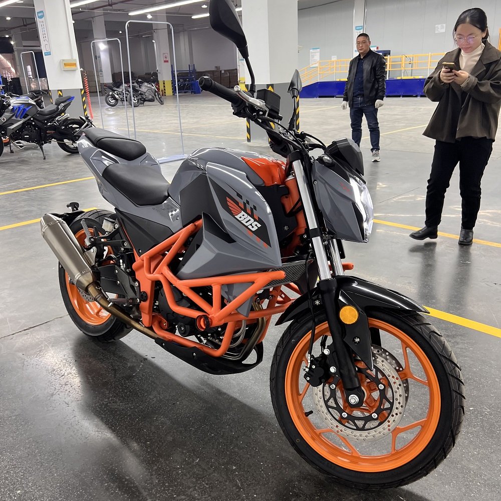 RACING MOTORCYCLE 400CC WATER COOLING Double Cylinder,6 Speed Water Cooled Electric Start Double Disc Brake Single Disc Brake